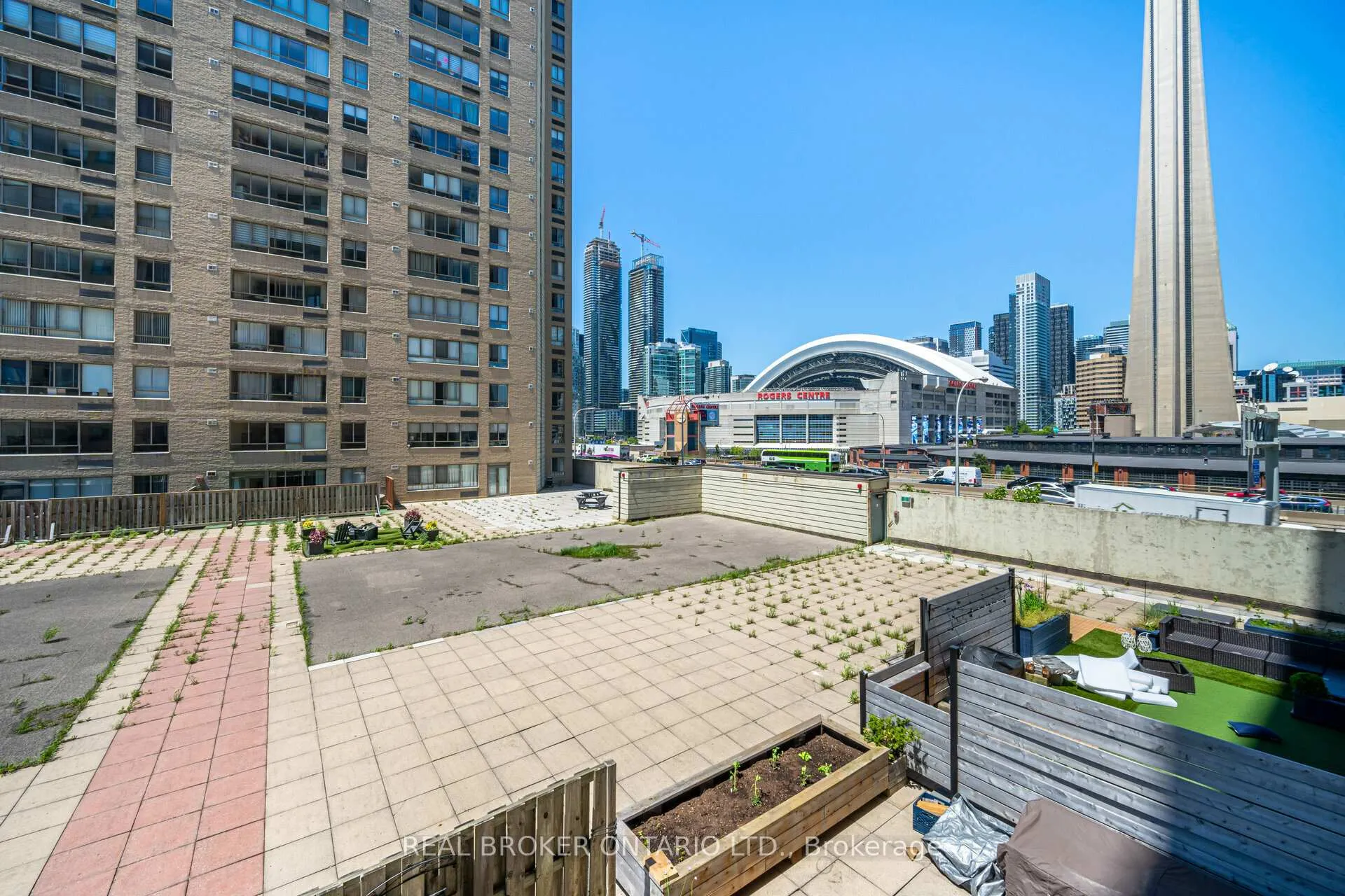 Photo 28 of Unit 604, 250 Queens Quay W, Toronto, Waterfront Communities — HOMEH