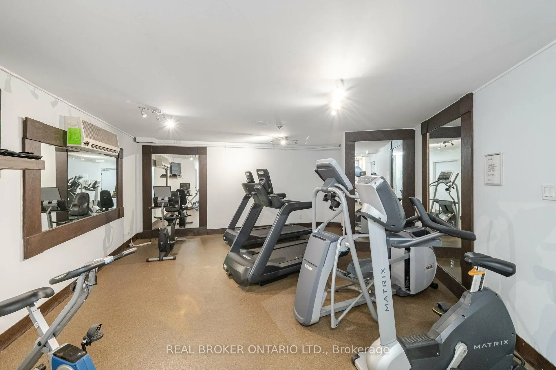 Photo 34 of Unit 604, 250 Queens Quay W, Toronto, Waterfront Communities — HOMEH