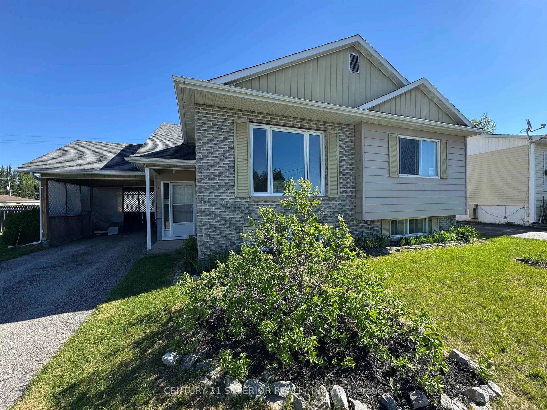 Photo 2 of 1 Wendego Street, Manitouwadge, TB-73 — HOMEH
