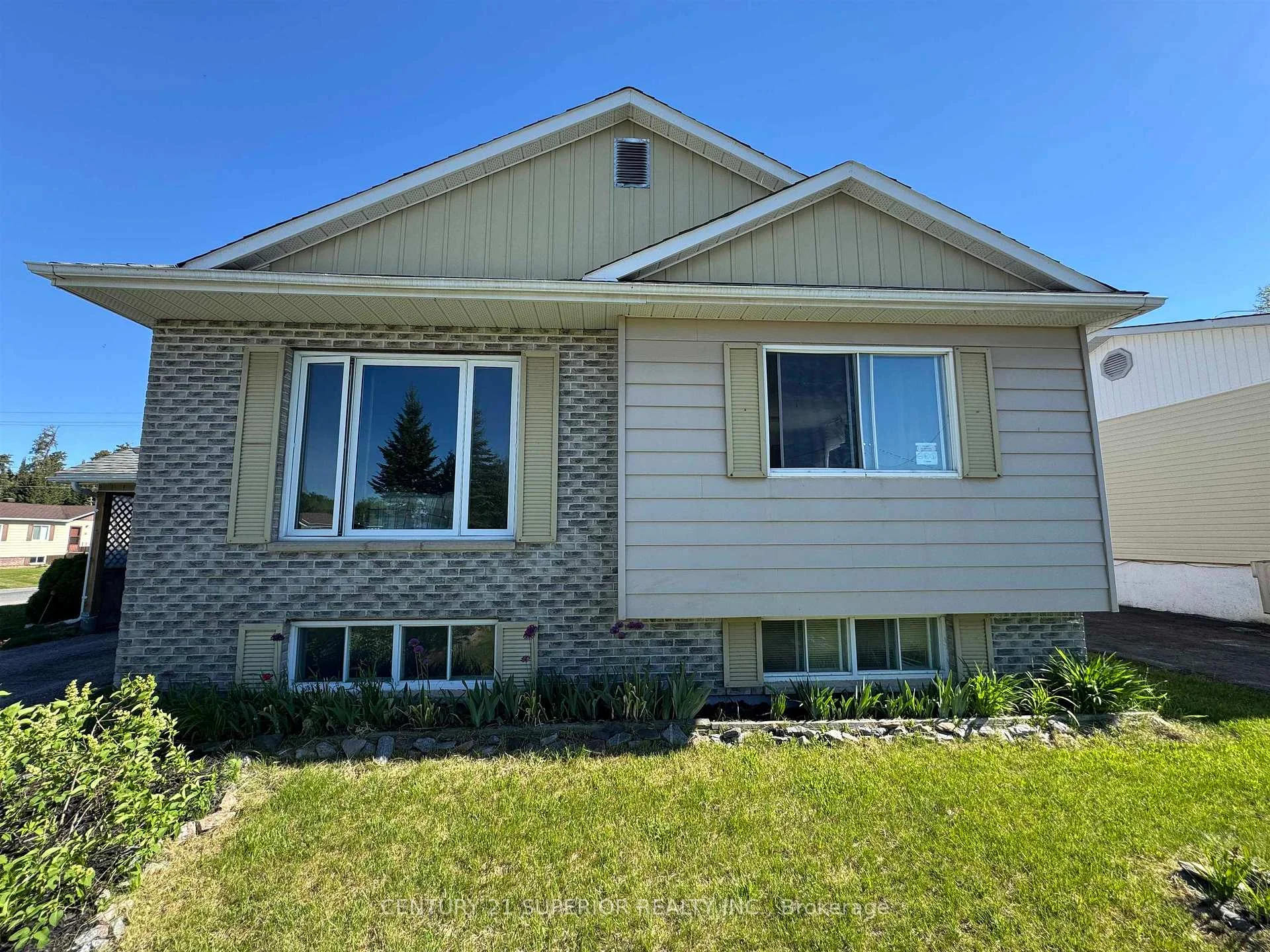 Photo 43 of 1 Wendego Street, Manitouwadge, TB-73 — HOMEH