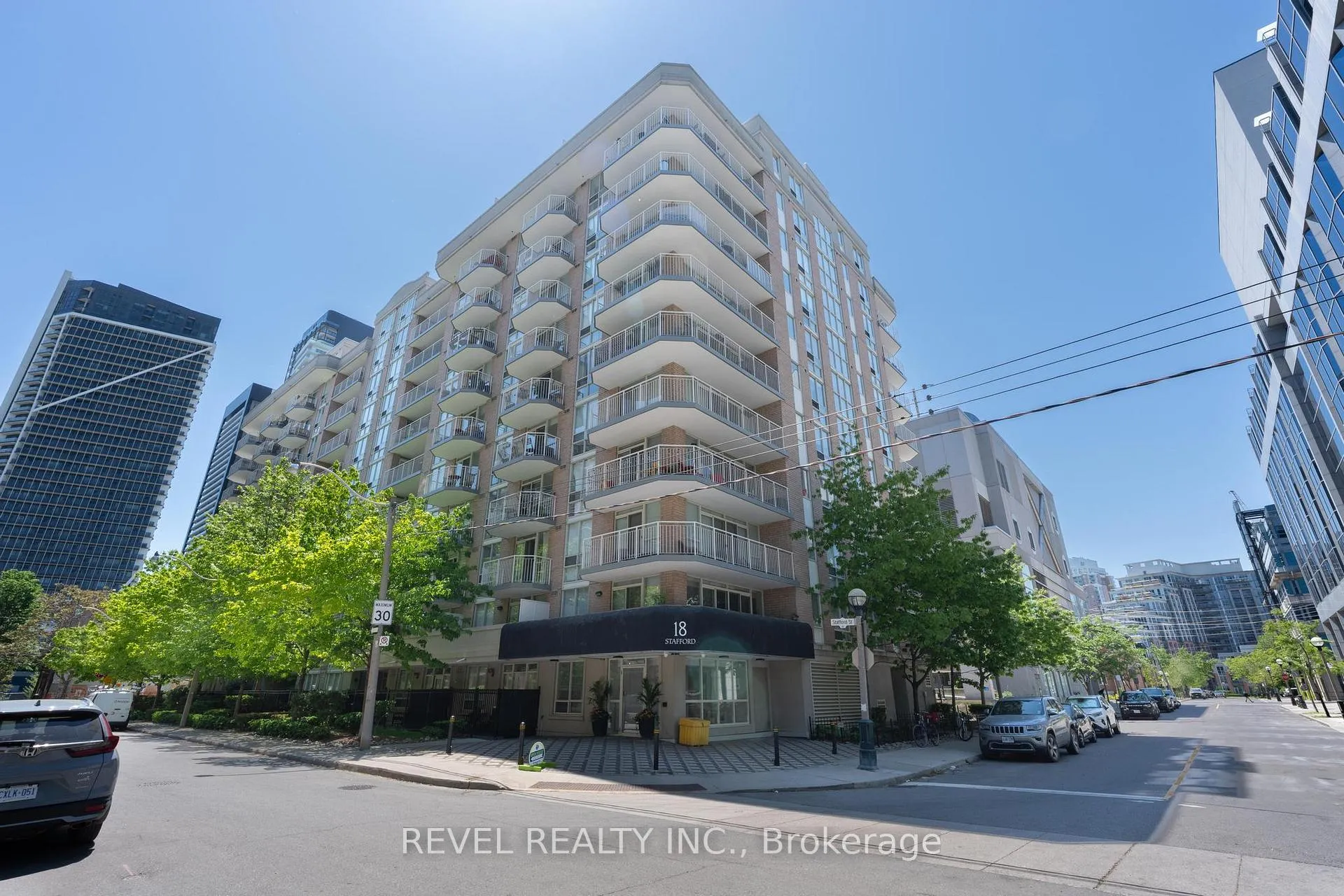 Front of Unit 1010, 18 Stafford Street
