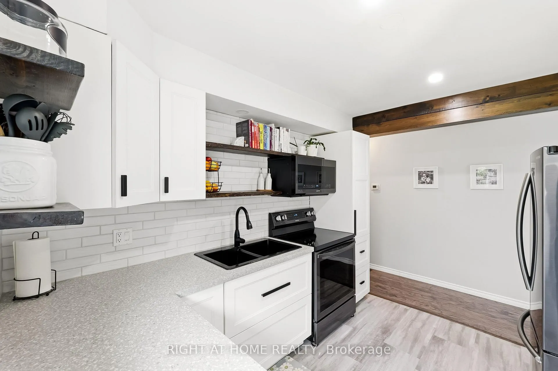 Photo 12 of 969 Rae Avenue, Selwyn — HOMEH