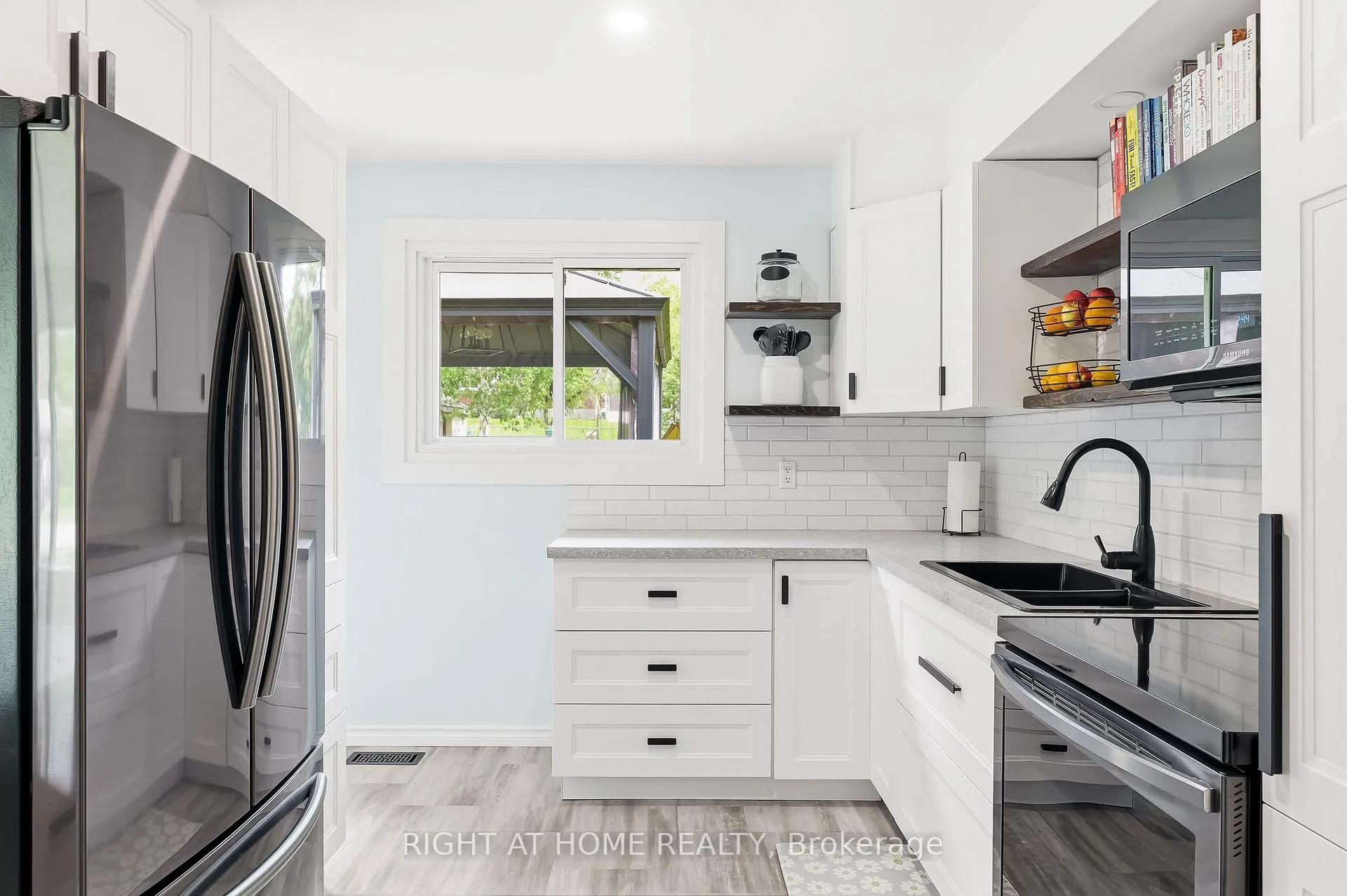 Photo 13 of 969 Rae Avenue, Selwyn — HOMEH