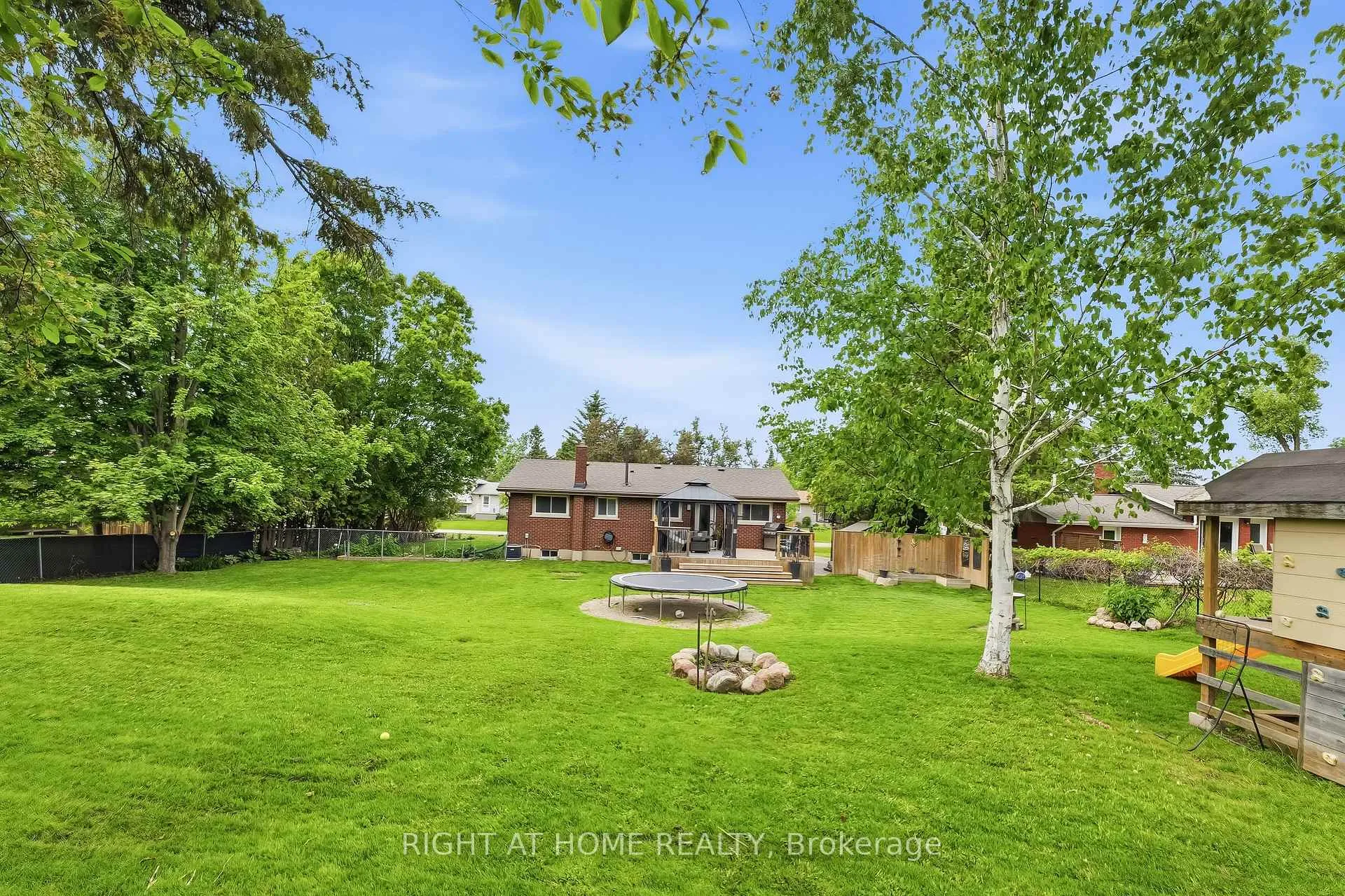 Photo 34 of 969 Rae Avenue, Selwyn — HOMEH