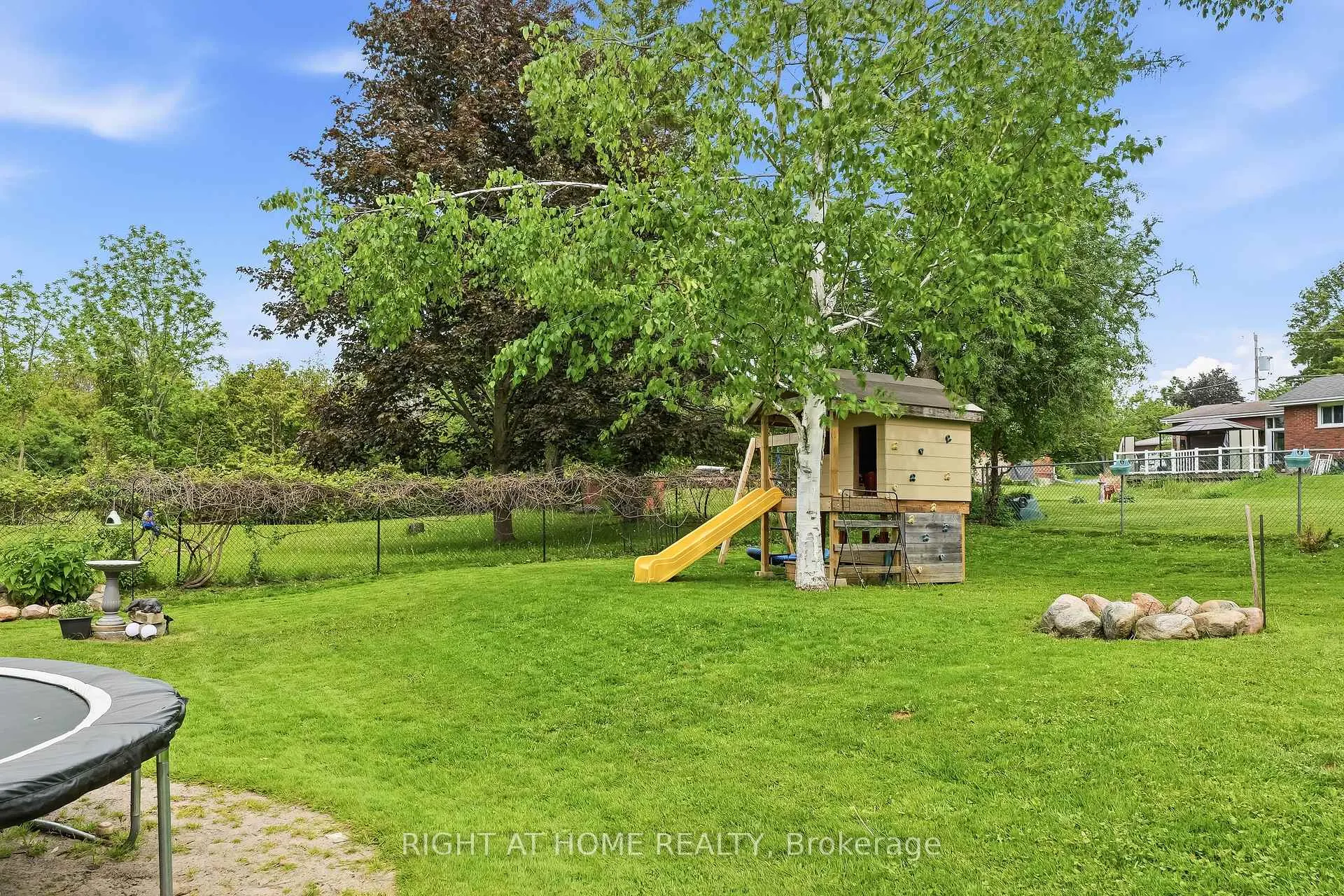 Photo 39 of 969 Rae Avenue, Selwyn — HOMEH