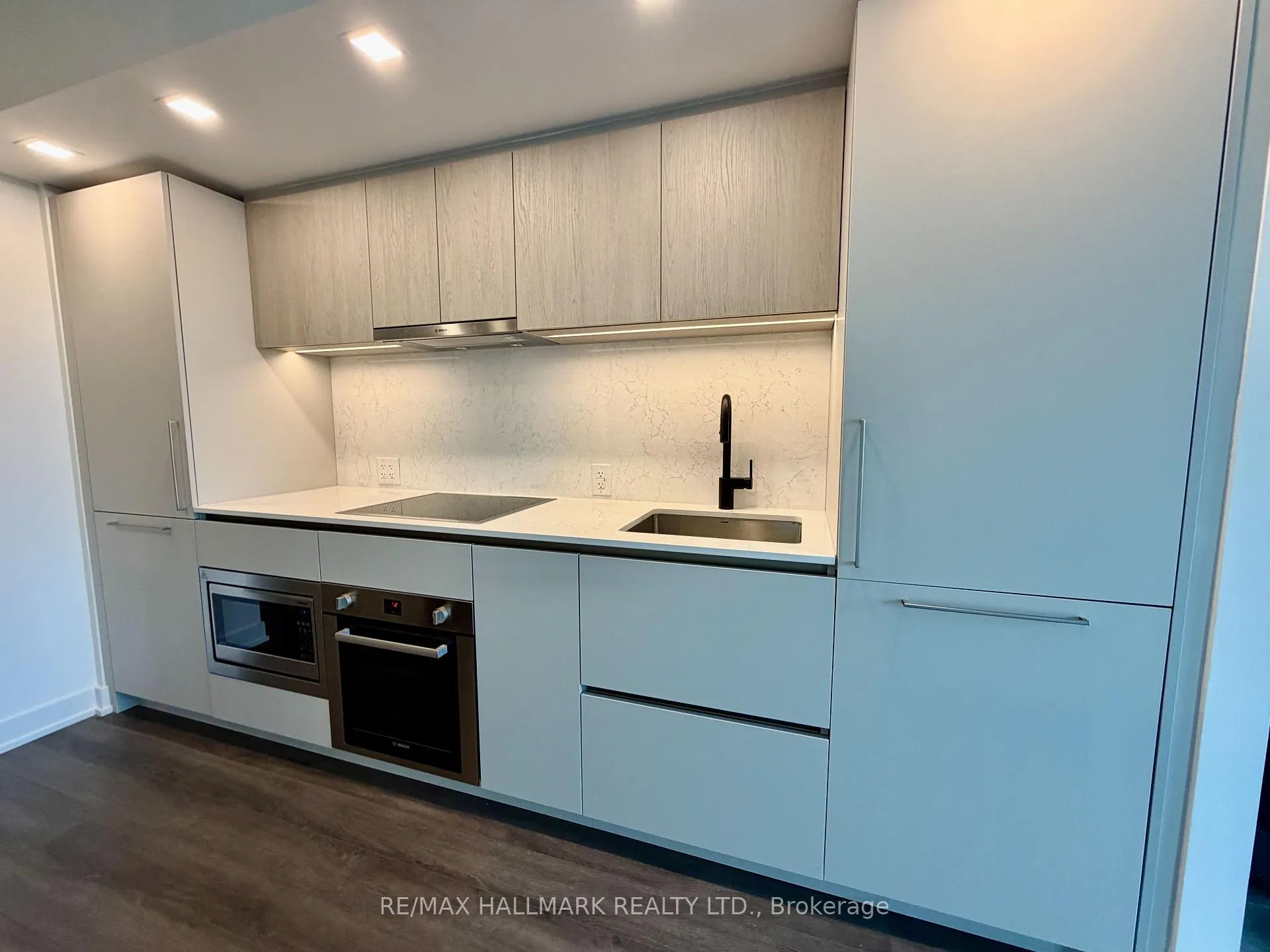 Photo 4 of Unit 1506, 609 Sherbourne Street, Toronto, North St. James Town — HOMEH