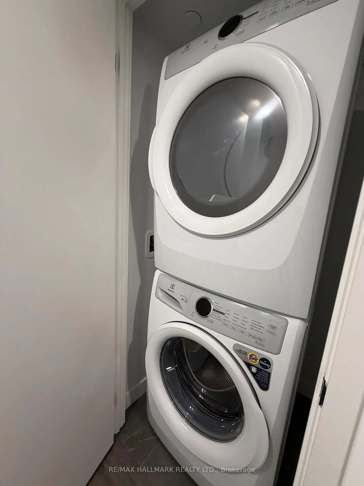 Photo 7 of Unit 1506, 609 Sherbourne Street, Toronto, North St. James Town — HOMEH