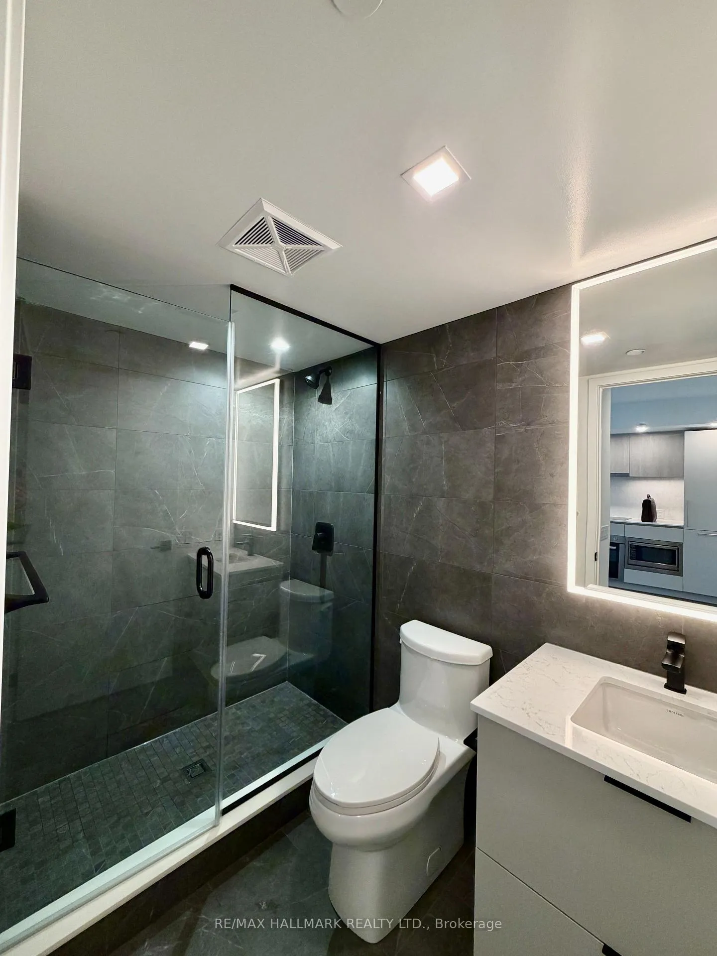 Photo 9 of Unit 1506, 609 Sherbourne Street, Toronto, North St. James Town — HOMEH