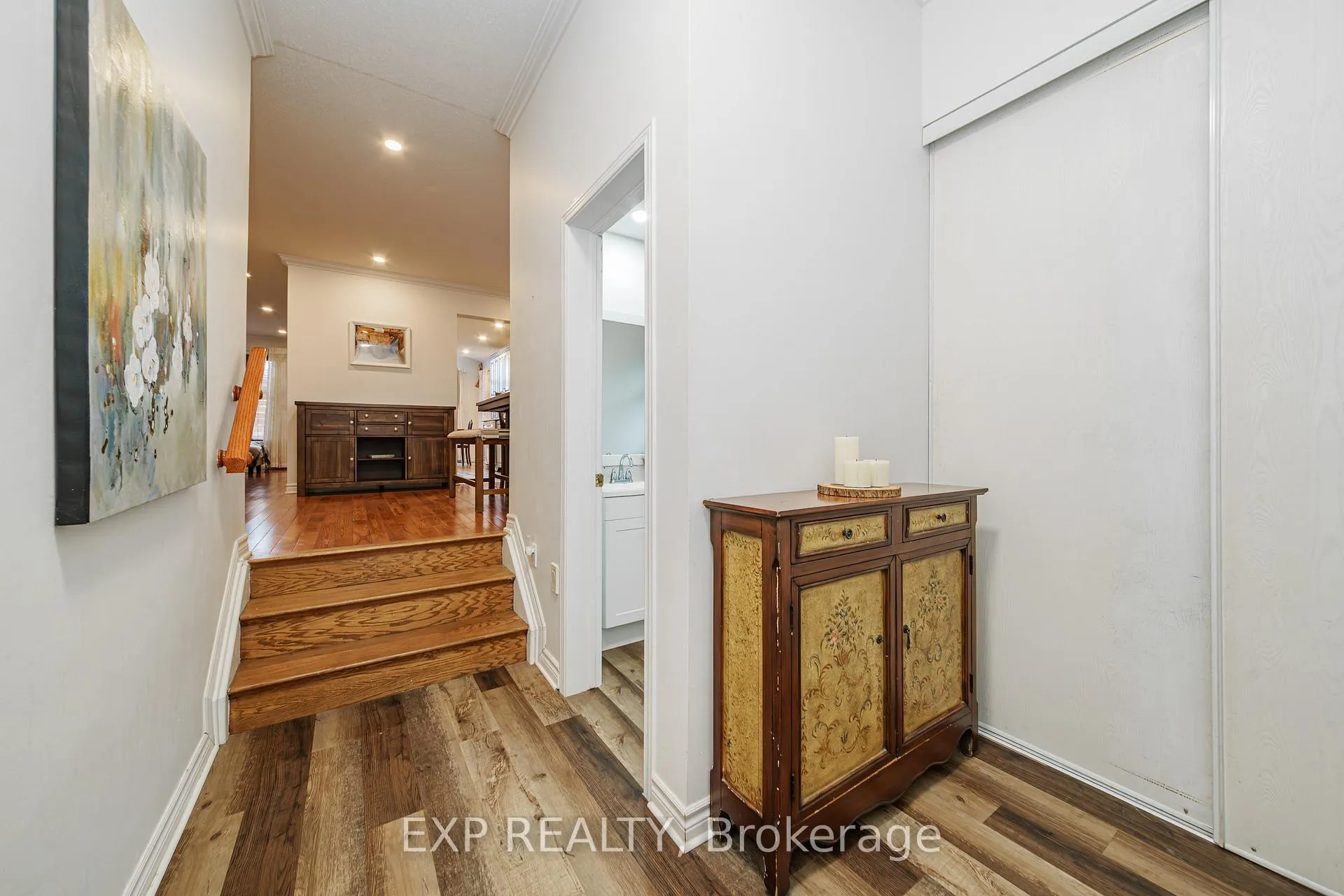 Photo 4 of 569 Aquaview Drive, Ottawa, Avalon East — HOMEH