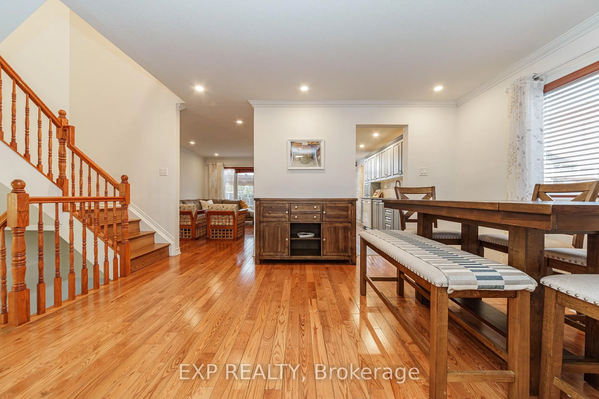 Photo 5 of 569 Aquaview Drive, Ottawa, Avalon East — HOMEH