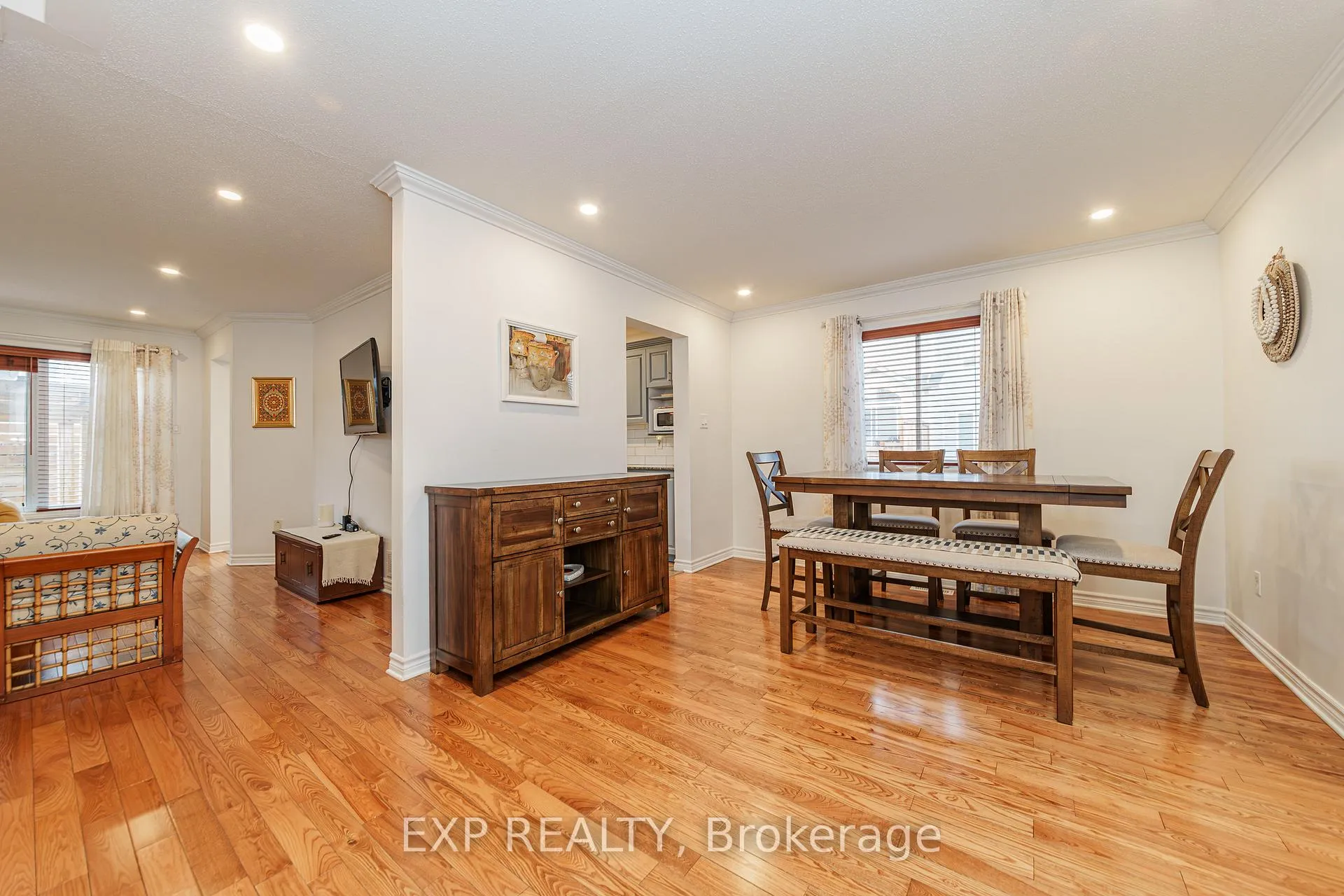 Photo 6 of 569 Aquaview Drive, Ottawa, Avalon East — HOMEH