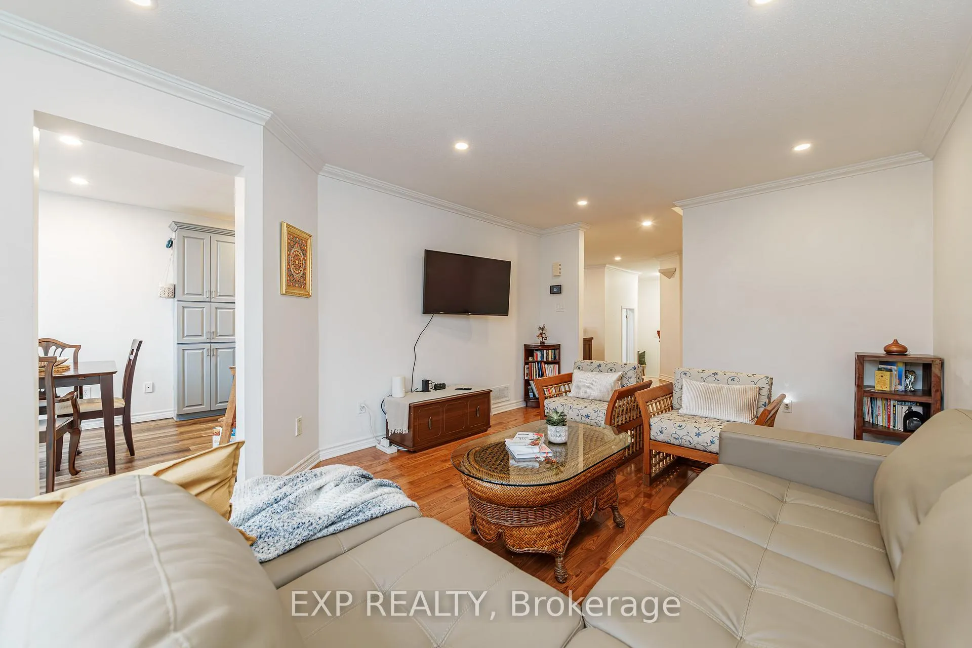Photo 10 of 569 Aquaview Drive, Ottawa, Avalon East — HOMEH