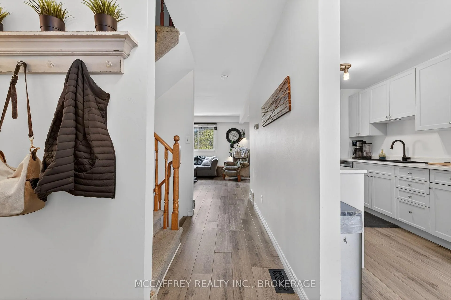 Photo 3 of 596 Whistler Terrace, Kingston, East Gardiners Rd — HOMEH
