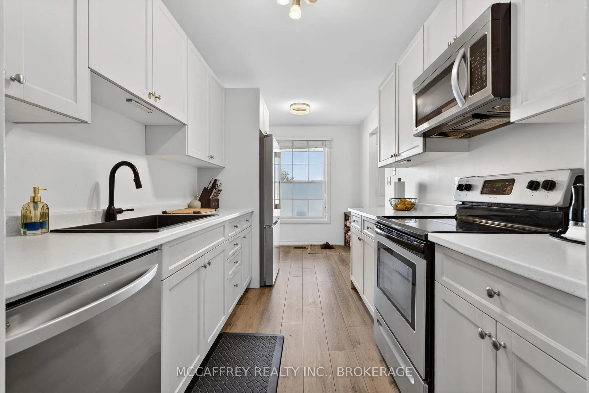 Photo 9 of 596 Whistler Terrace, Kingston, East Gardiners Rd — HOMEH