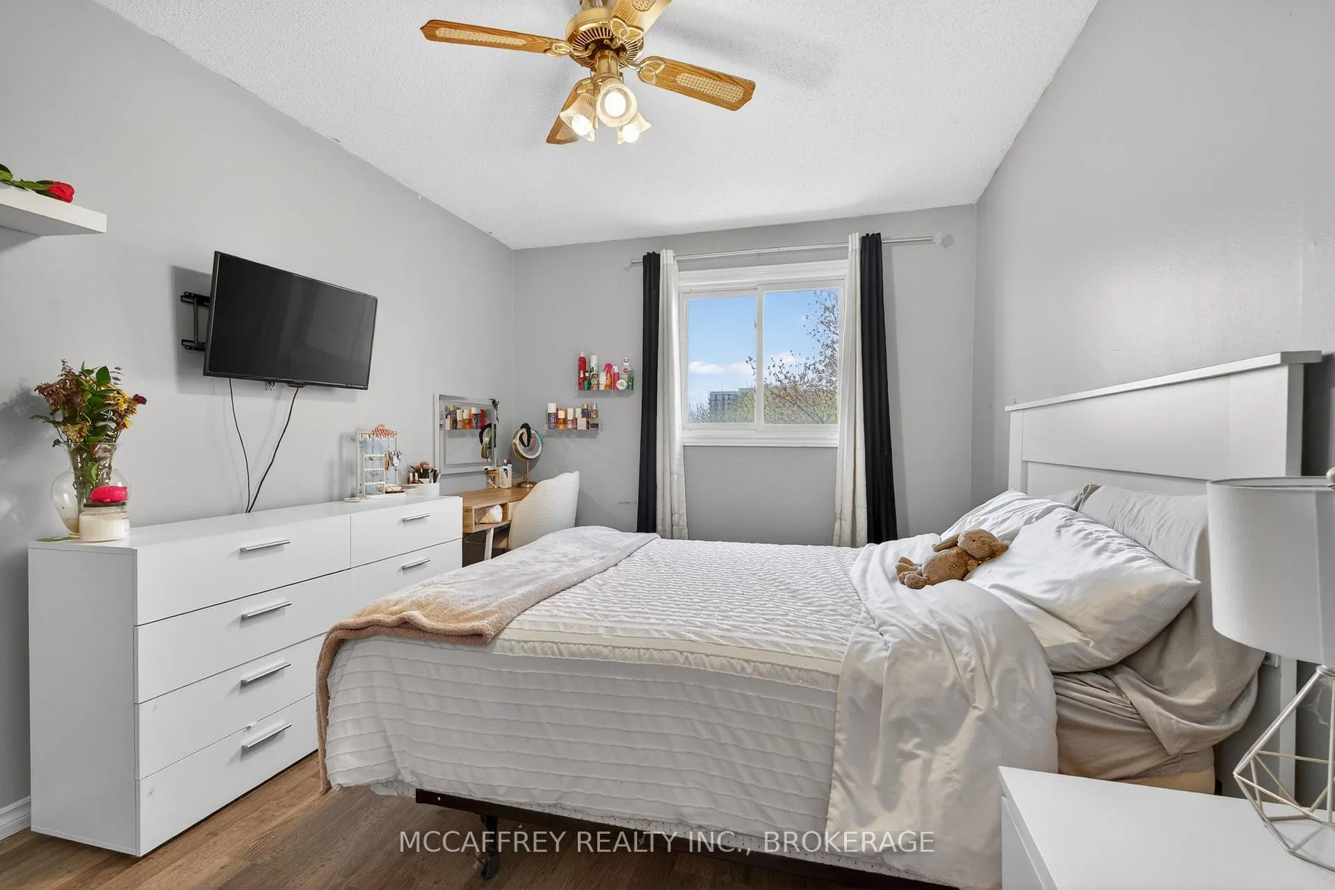 Photo 17 of 596 Whistler Terrace, Kingston, East Gardiners Rd — HOMEH