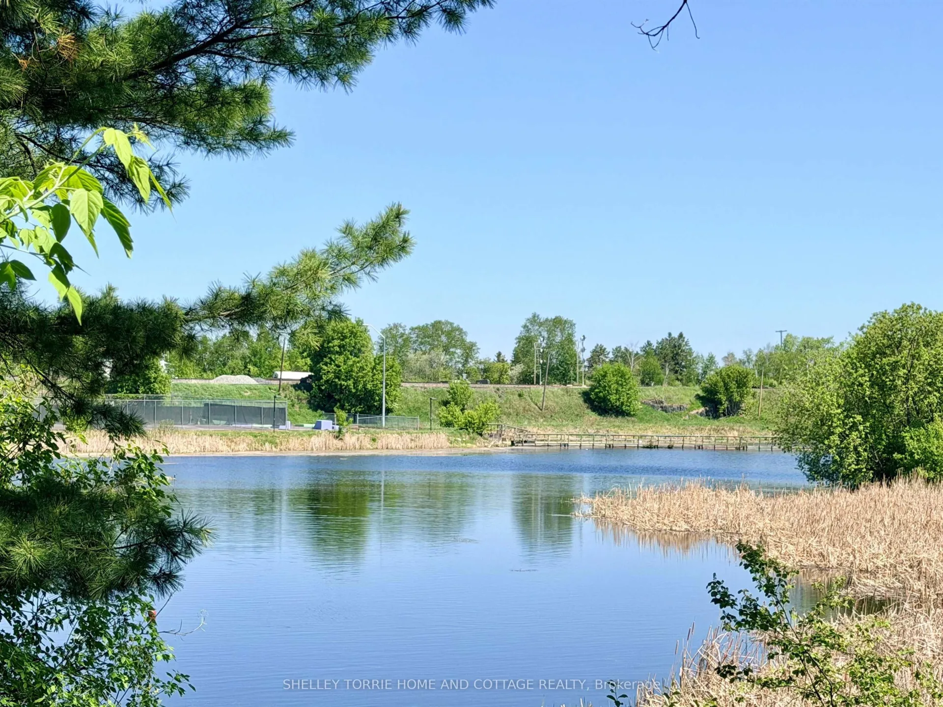 Photo 4 of 1402 Ottawa Street, Kenora, Keewatin — HOMEH