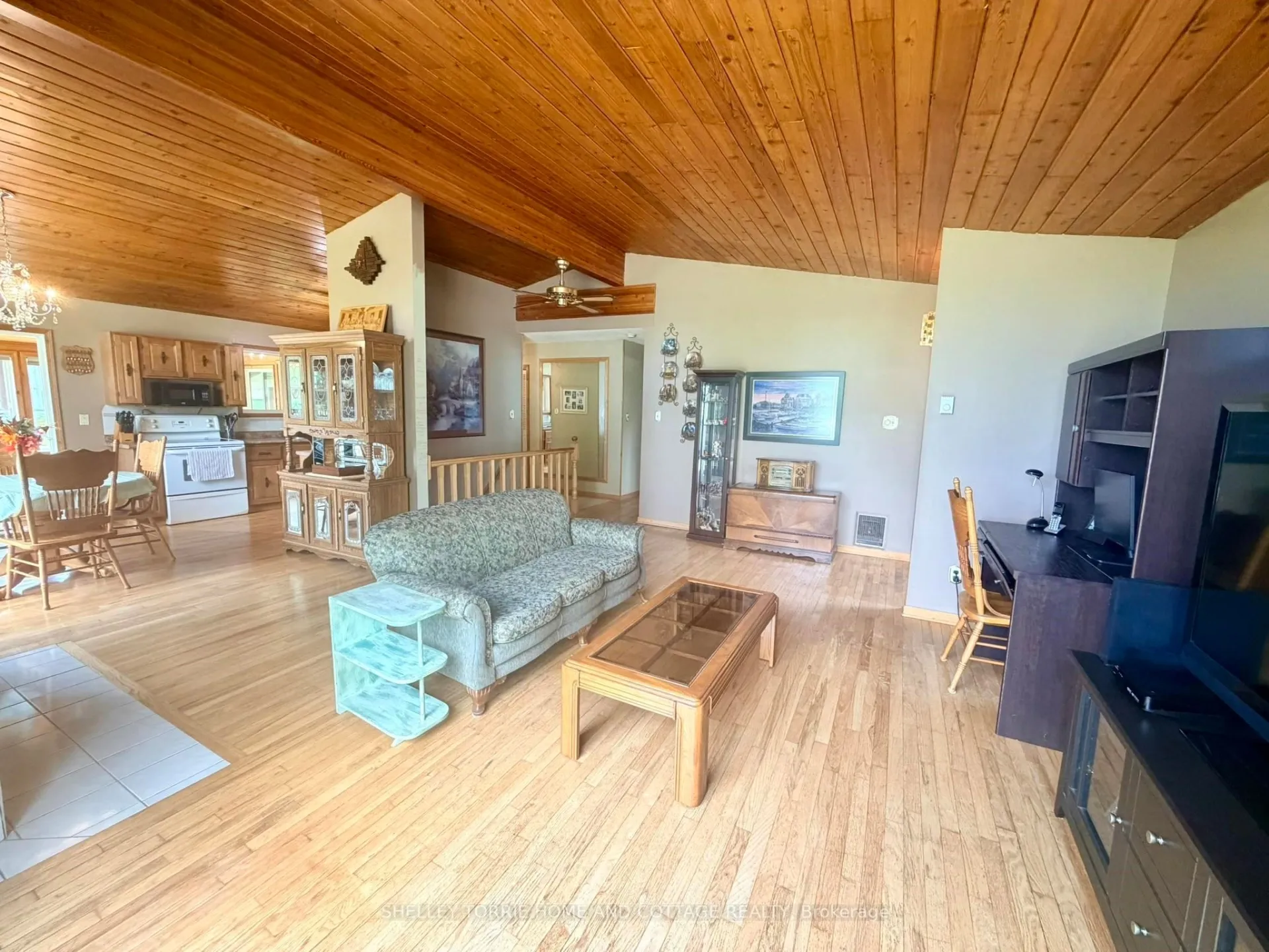 Photo 8 of 1402 Ottawa Street, Kenora, Keewatin — HOMEH