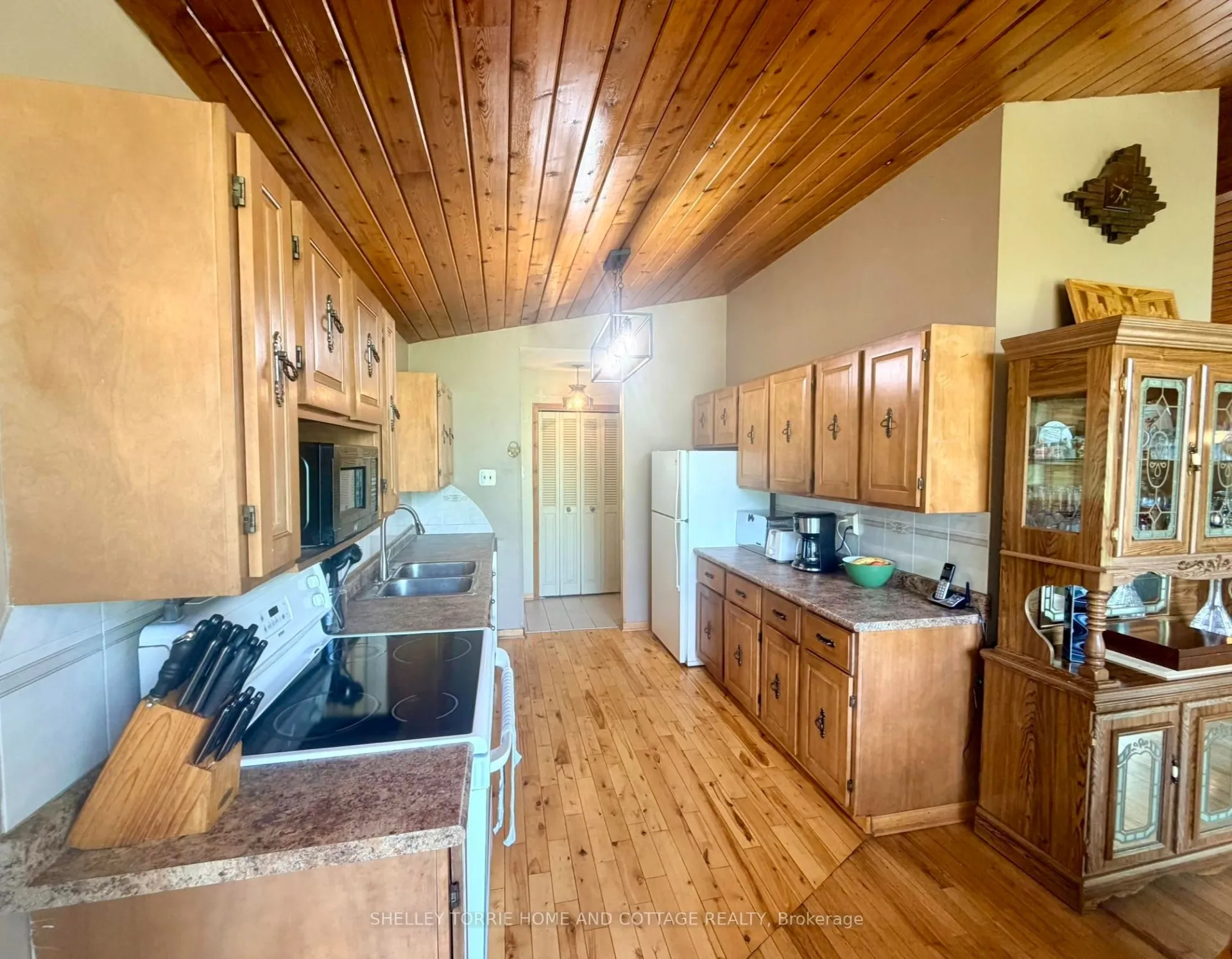 Photo 11 of 1402 Ottawa Street, Kenora, Keewatin — HOMEH