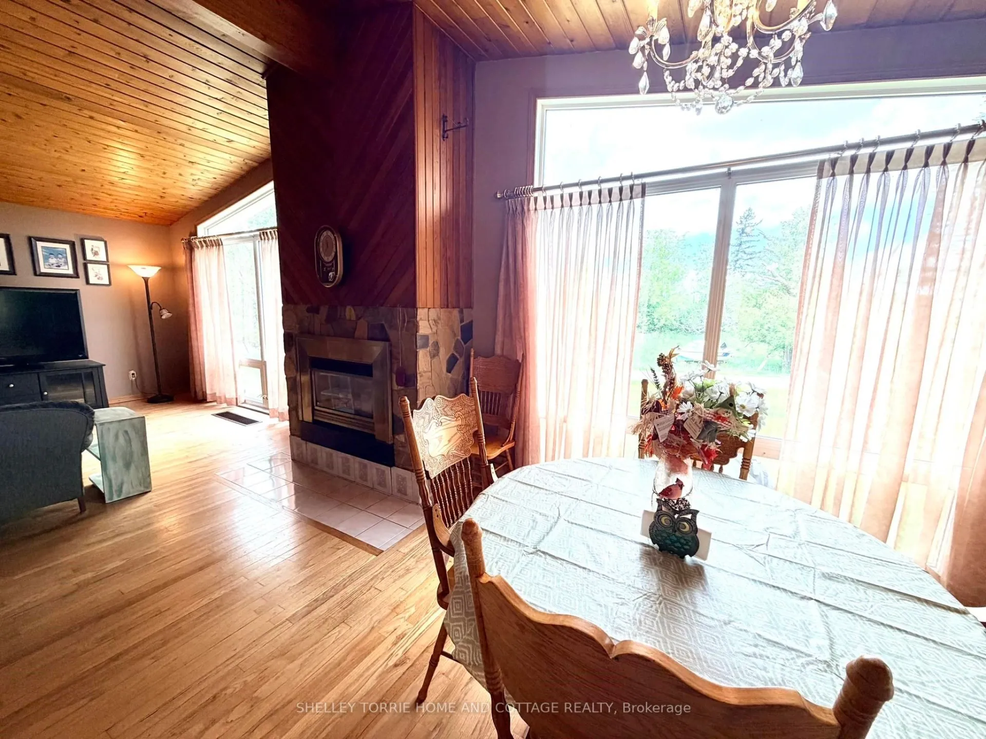 Photo 13 of 1402 Ottawa Street, Kenora, Keewatin — HOMEH
