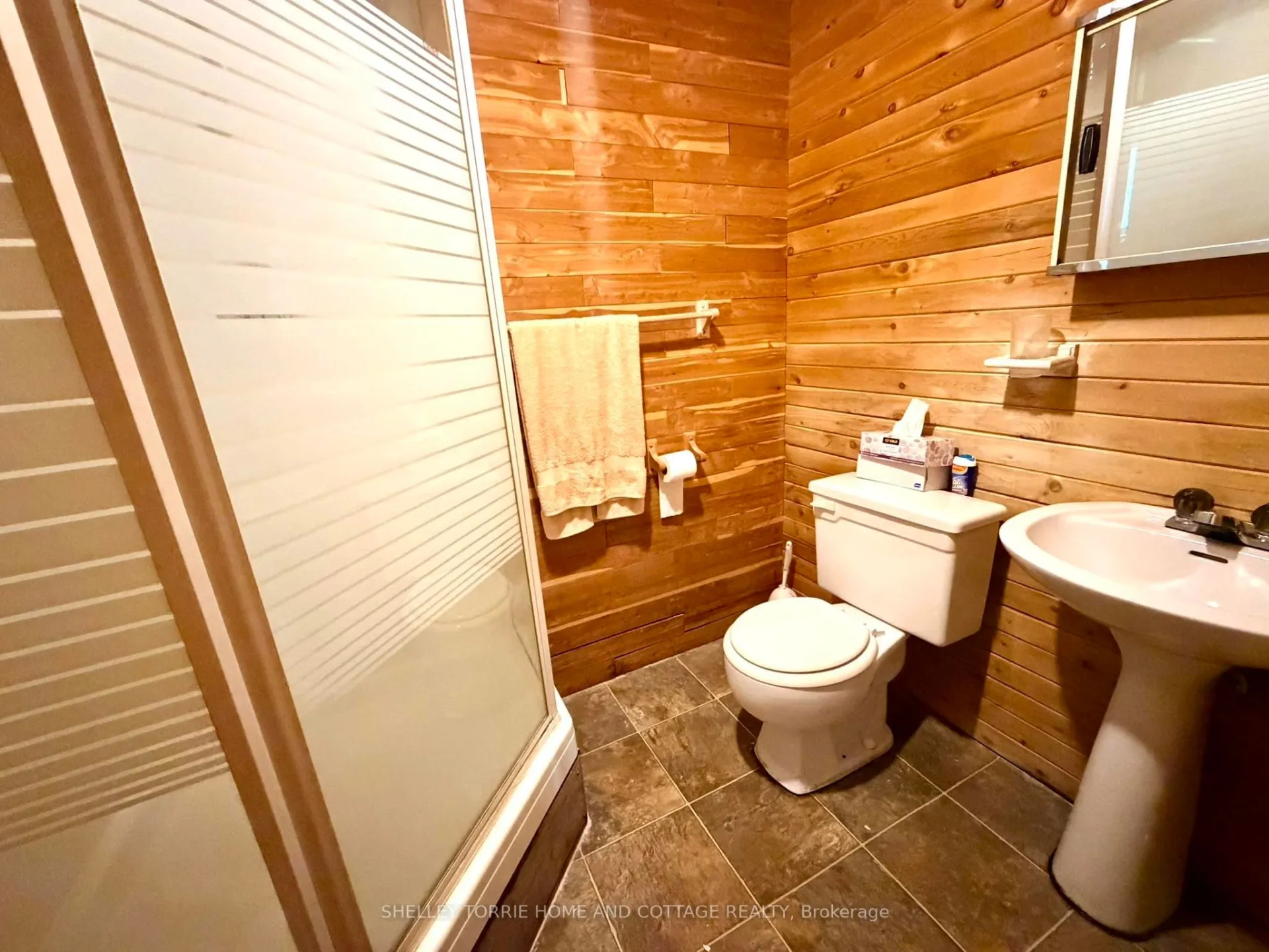 Photo 22 of 1402 Ottawa Street, Kenora, Keewatin — HOMEH
