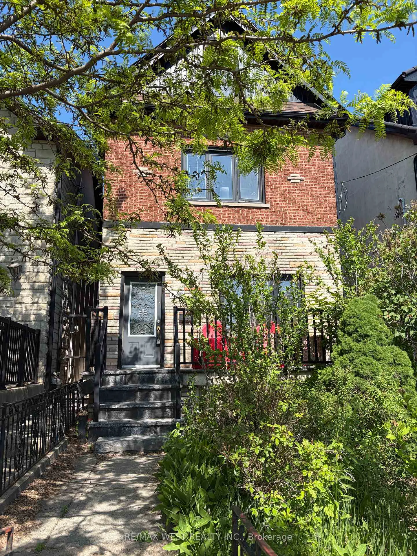 Photo 1 of Unit Basement, 247 Lansdowne Avenue, Toronto, Little Portugal — HOMEH