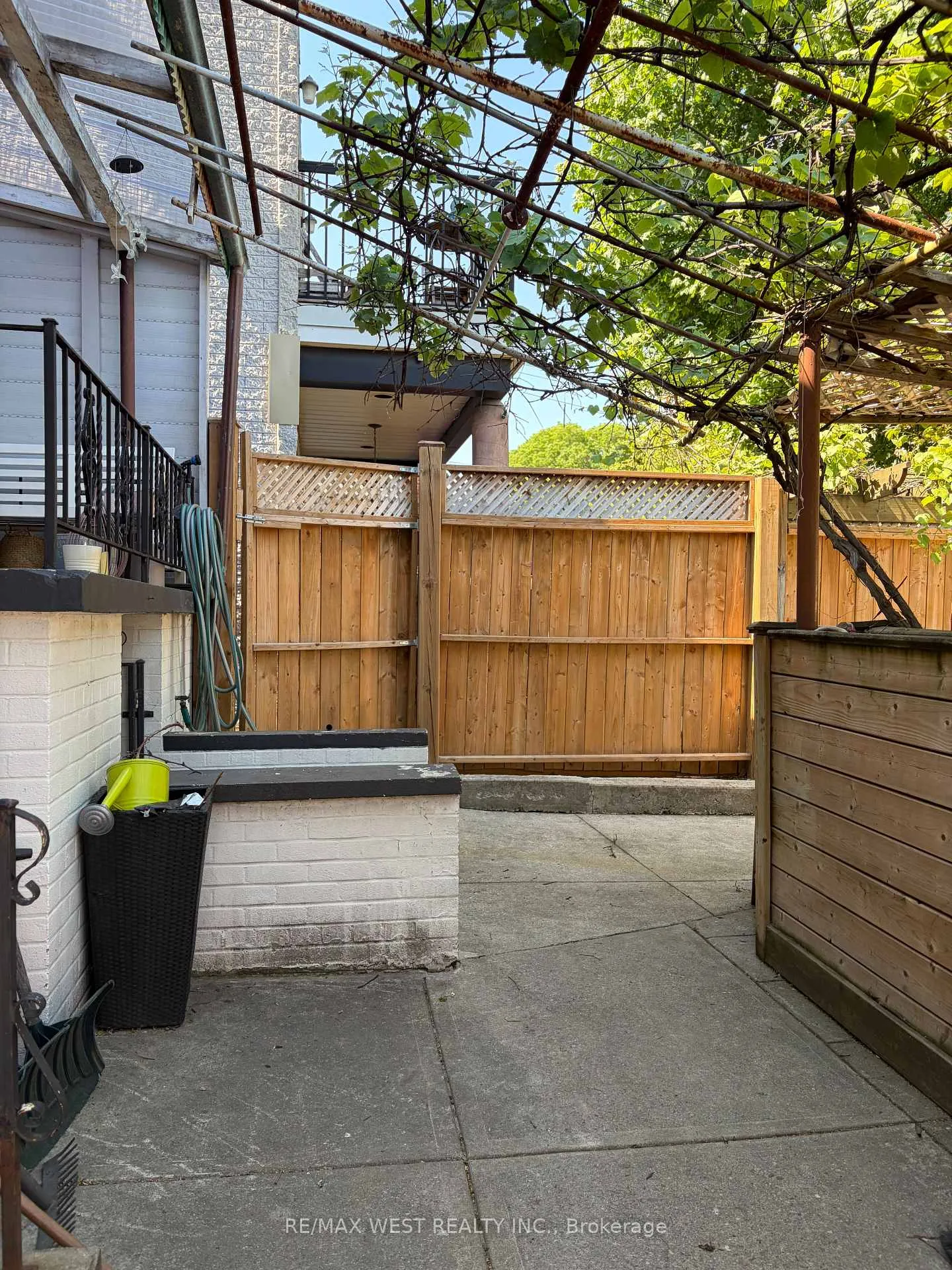 Photo 3 of Unit Basement, 247 Lansdowne Avenue, Toronto, Little Portugal — HOMEH