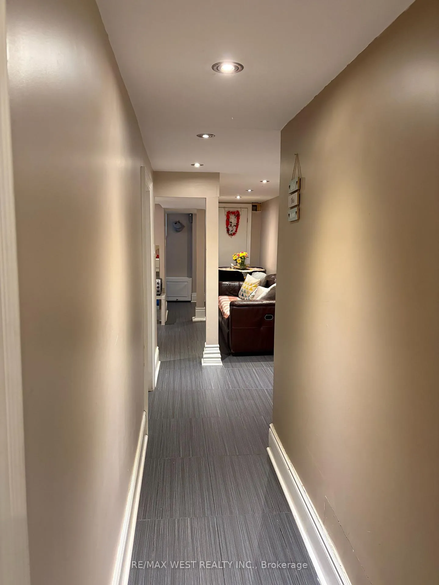 Photo 4 of Unit Basement, 247 Lansdowne Avenue, Toronto, Little Portugal — HOMEH