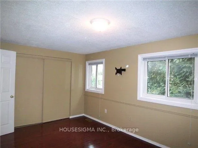 Photo 3 of 90 Miley Drive, Markham, Markville — HOMEH