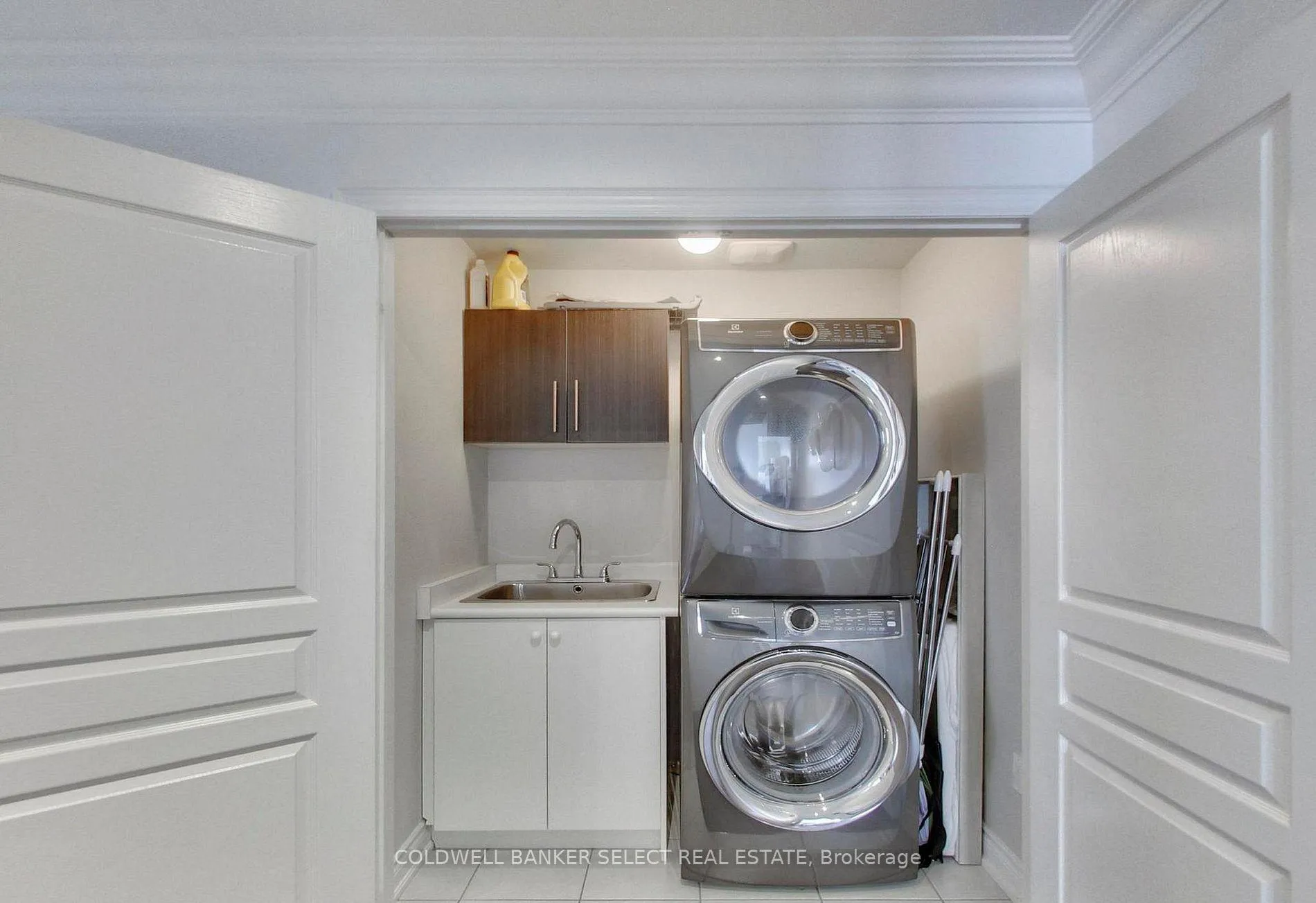 Photo 19 of 37 Alexie Way, Vaughan, Vellore Village — HOMEH