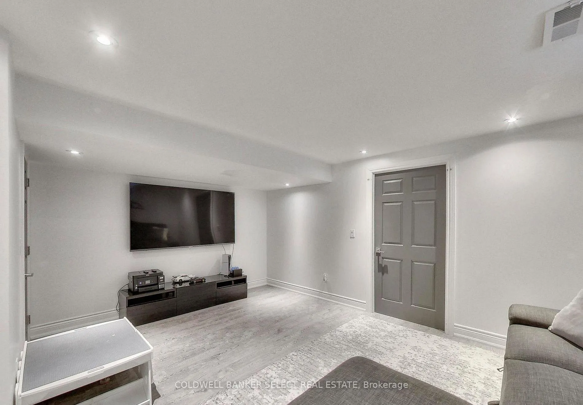 Photo 20 of 37 Alexie Way, Vaughan, Vellore Village — HOMEH