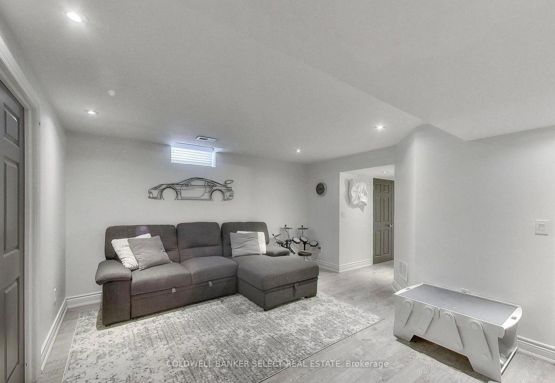 Photo 21 of 37 Alexie Way, Vaughan, Vellore Village — HOMEH