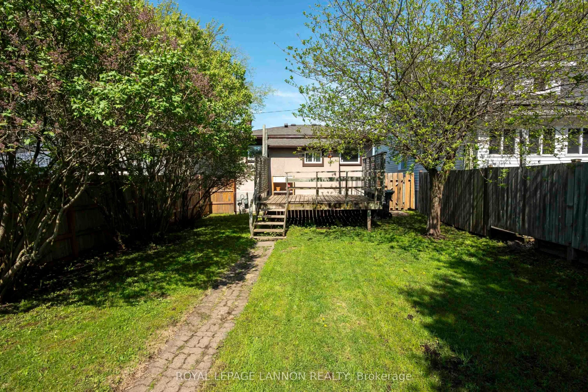 Photo 3 of 89 Algonquin Avenue S, Thunder Bay, West End — HOMEH