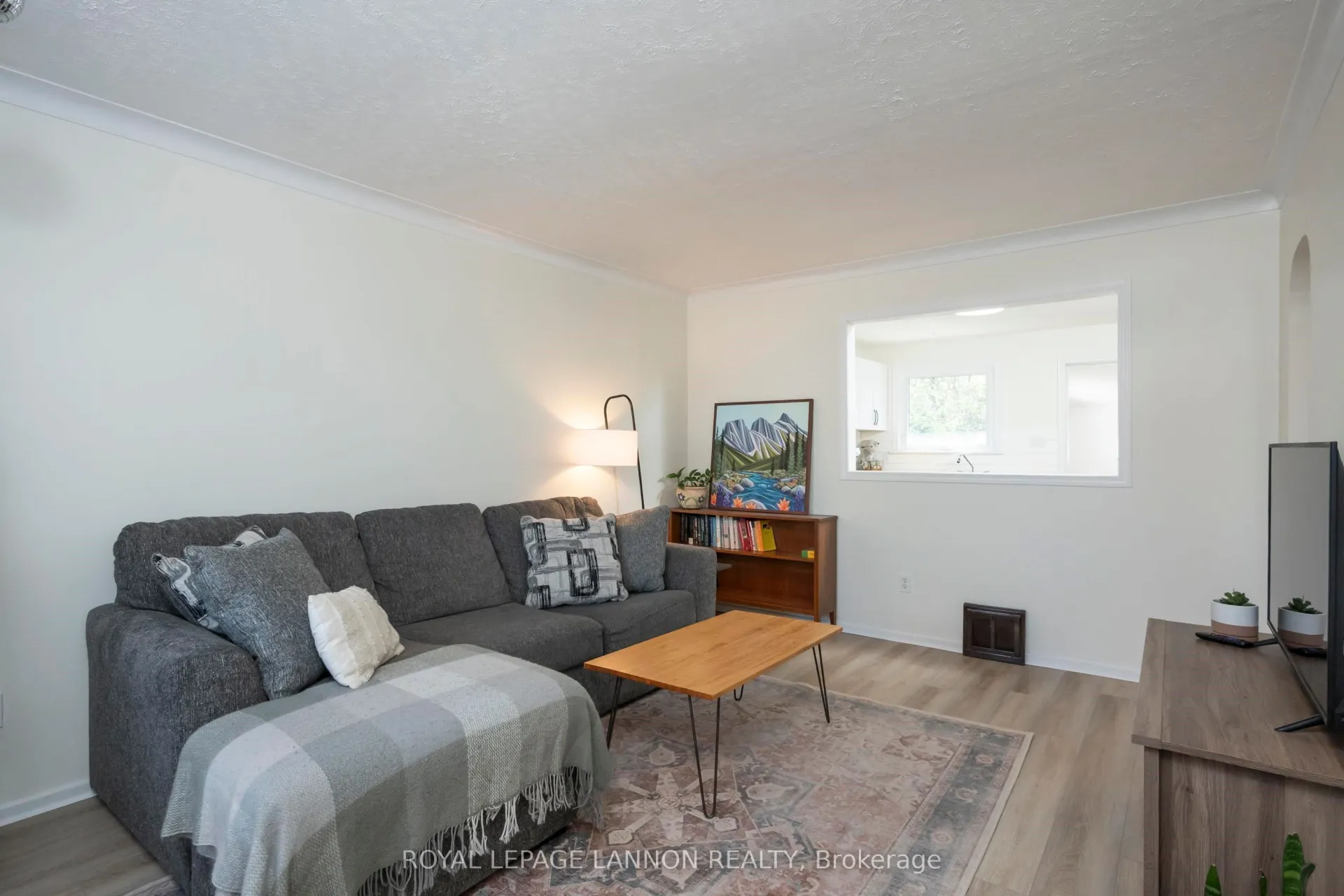 Photo 9 of 89 Algonquin Avenue S, Thunder Bay, West End — HOMEH