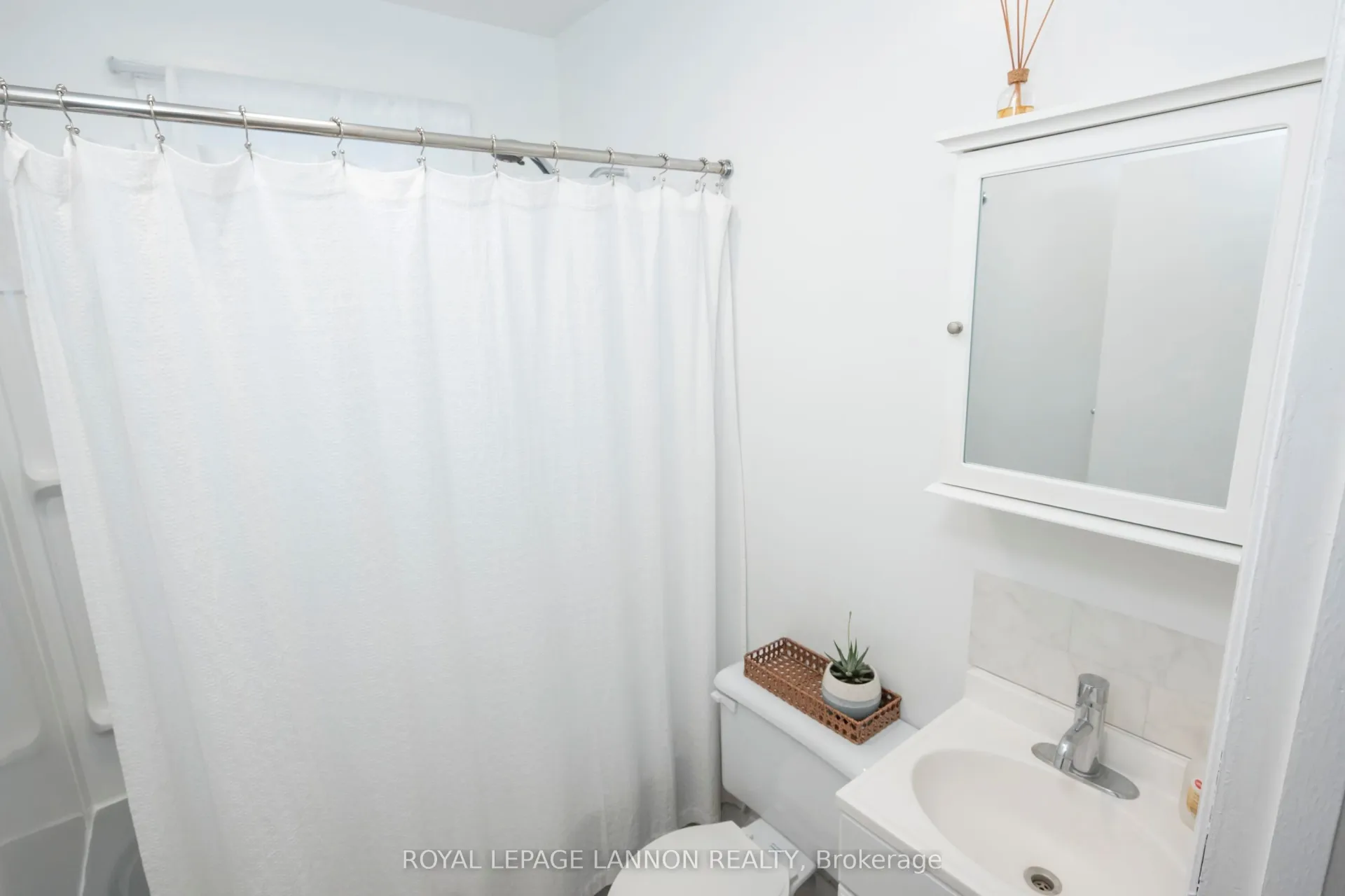 Photo 22 of 89 Algonquin Avenue S, Thunder Bay, West End — HOMEH