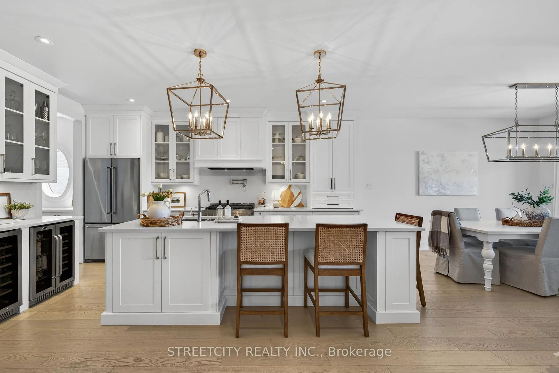 Photo 11 of 3331 Regiment Road, London, South V — HOMEH
