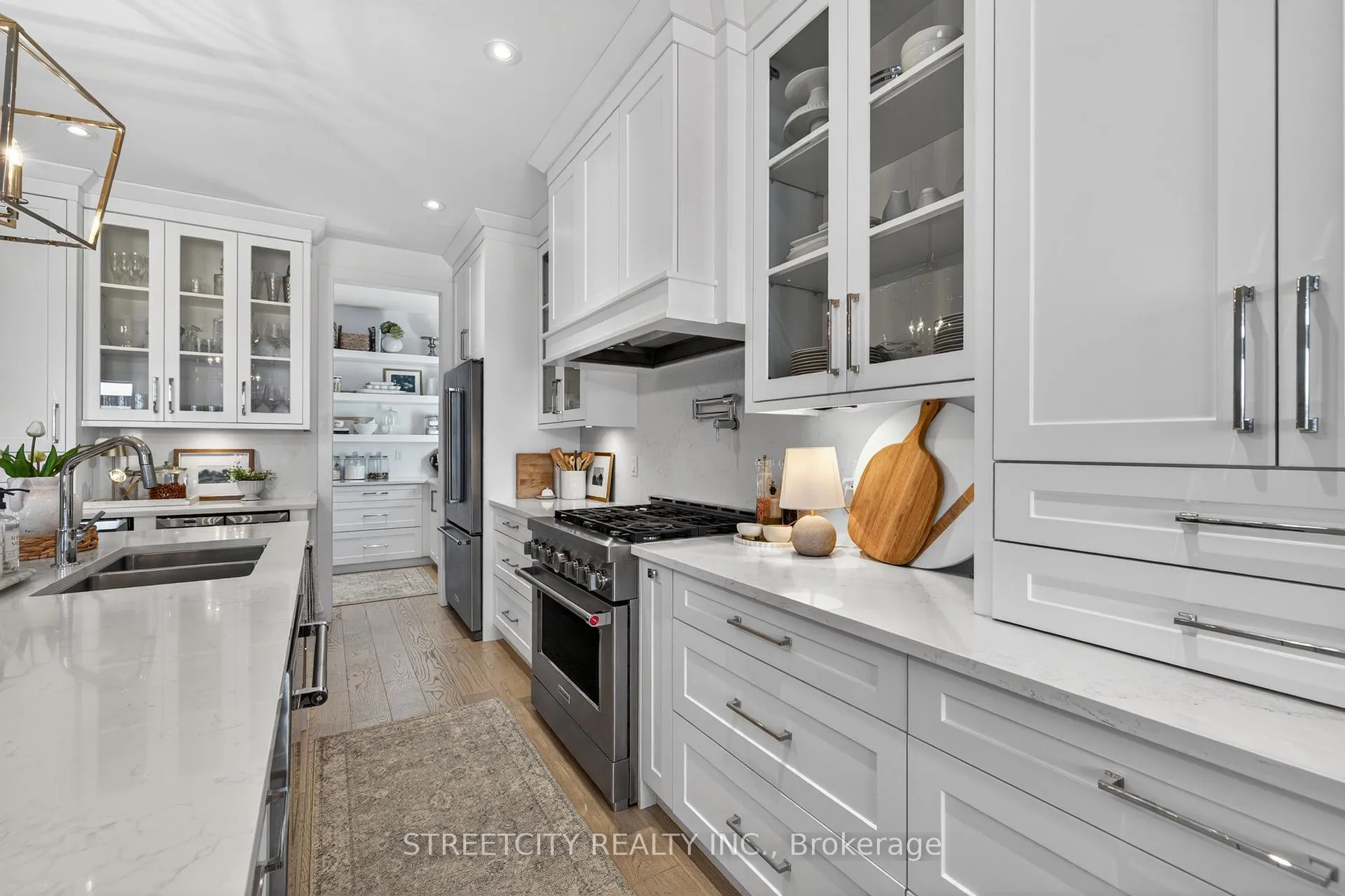 Photo 13 of 3331 Regiment Road, London, South V — HOMEH
