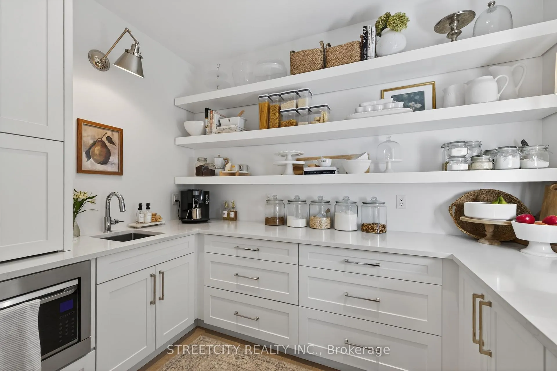 Photo 17 of 3331 Regiment Road, London, South V — HOMEH