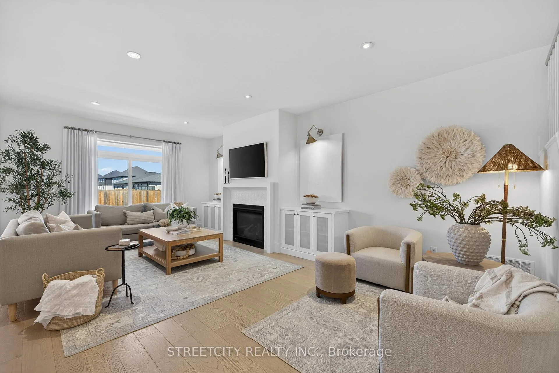 Photo 22 of 3331 Regiment Road, London, South V — HOMEH