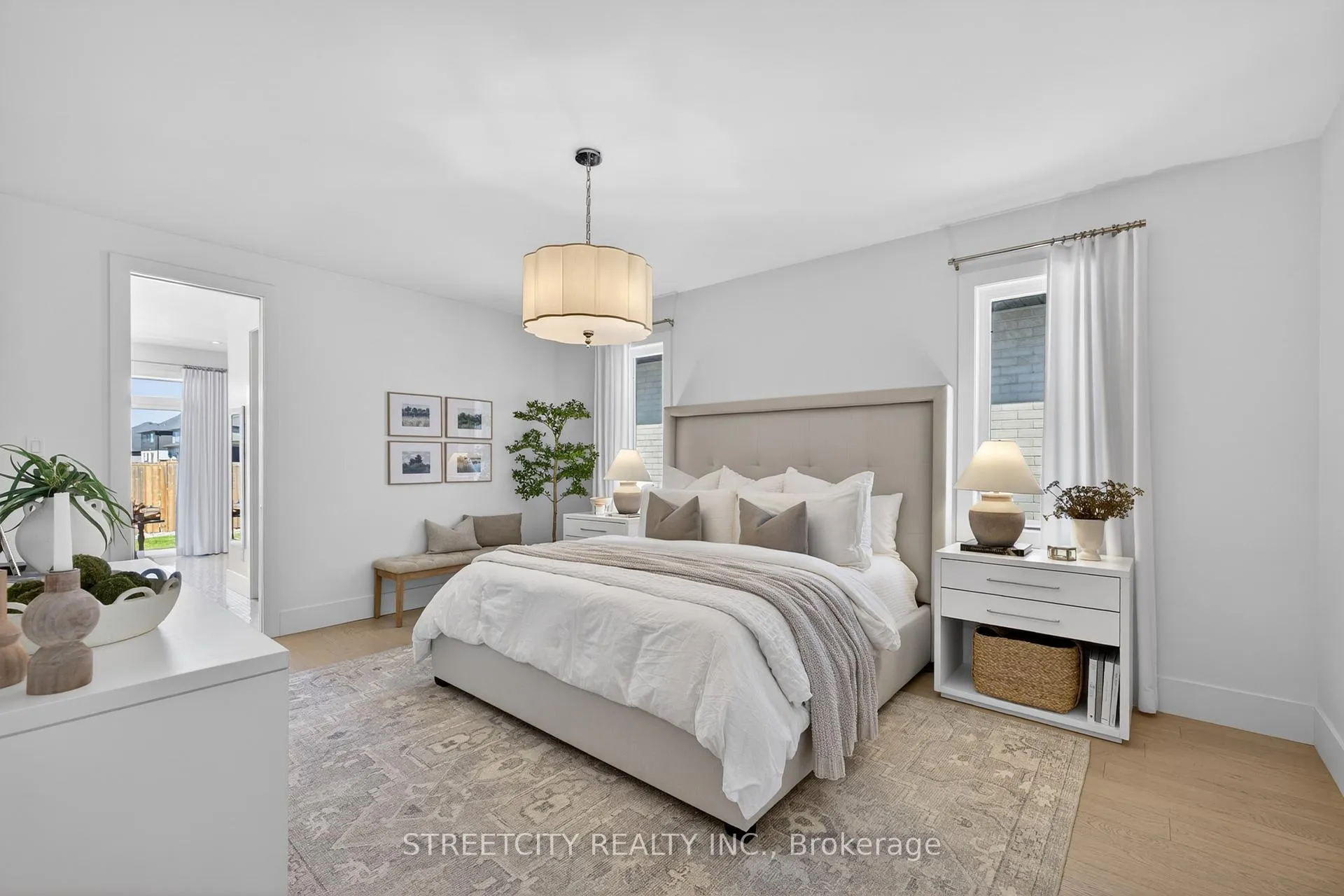 Photo 28 of 3331 Regiment Road, London, South V — HOMEH