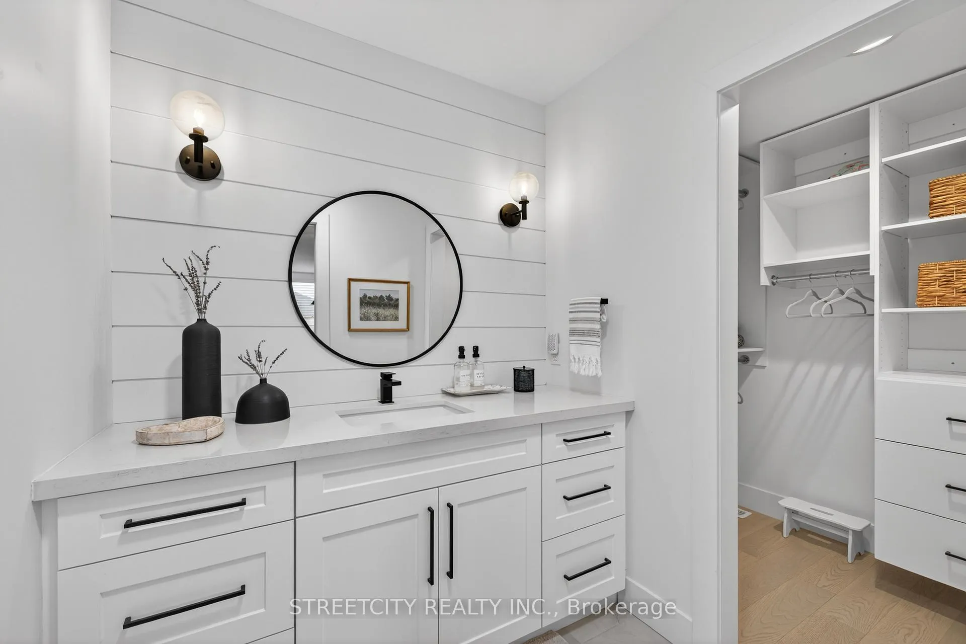 Photo 41 of 3331 Regiment Road, London, South V — HOMEH