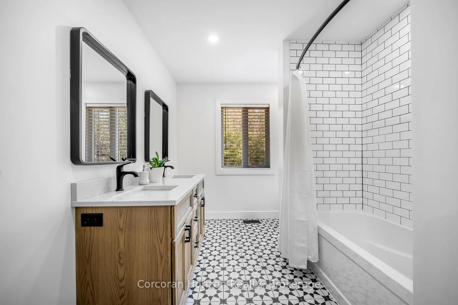 Photo 15 of 19 Ryder Drive, McDougall — HOMEH