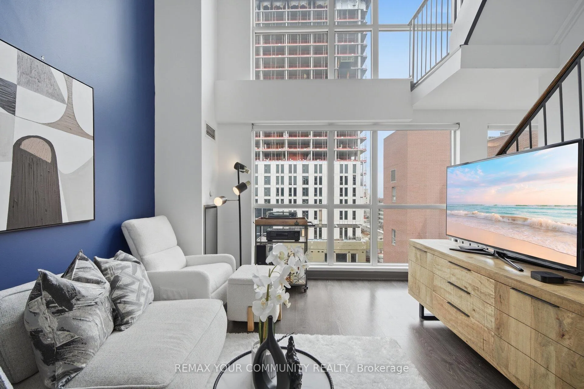 Photo 4 of Unit PH1114, 18 Merton Street, Toronto, Mount Pleasant West — HOMEH