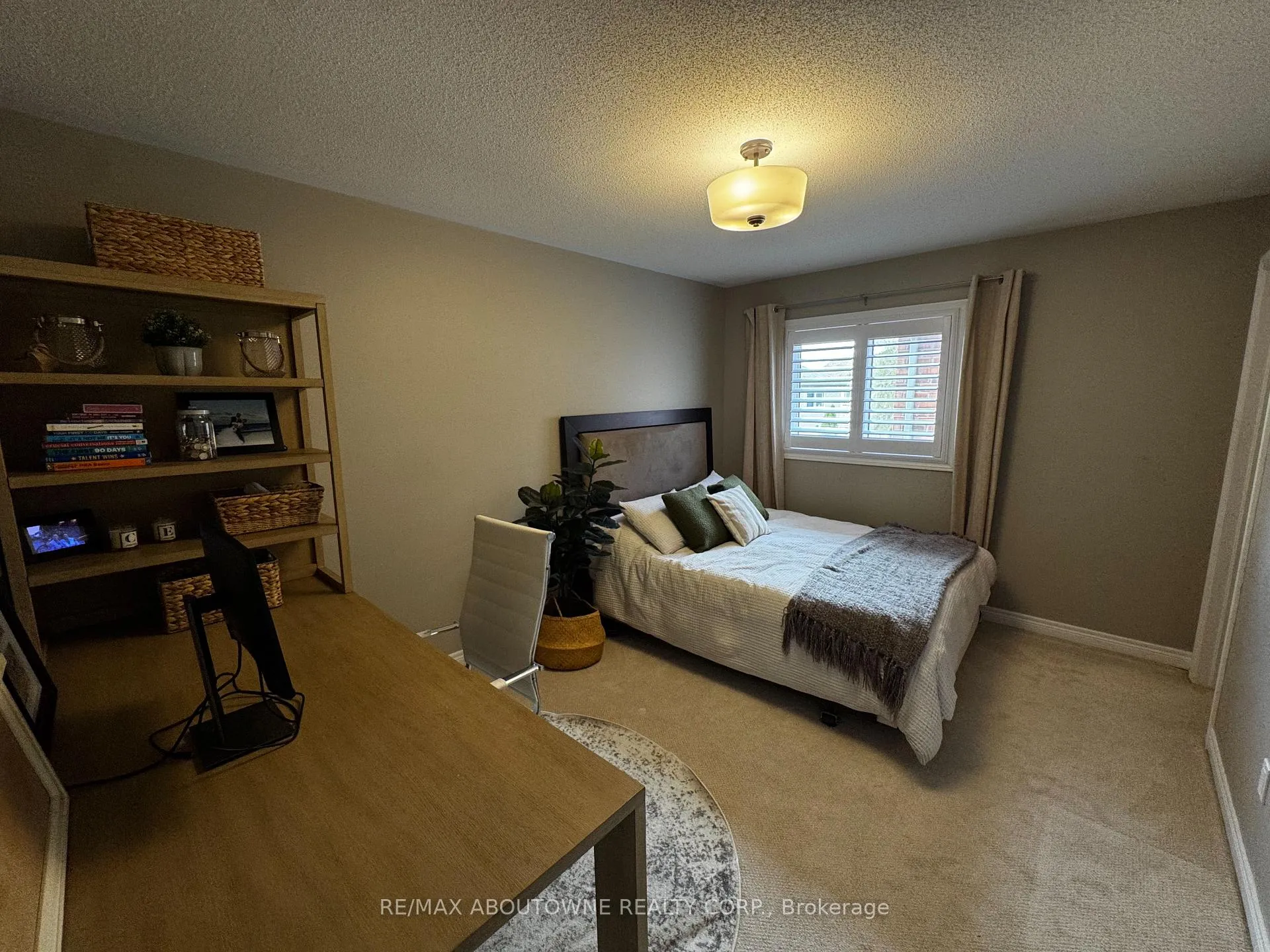 Photo 12 of 85 Earl Stewart Drive, Aurora, Bayview Wellington — HOMEH