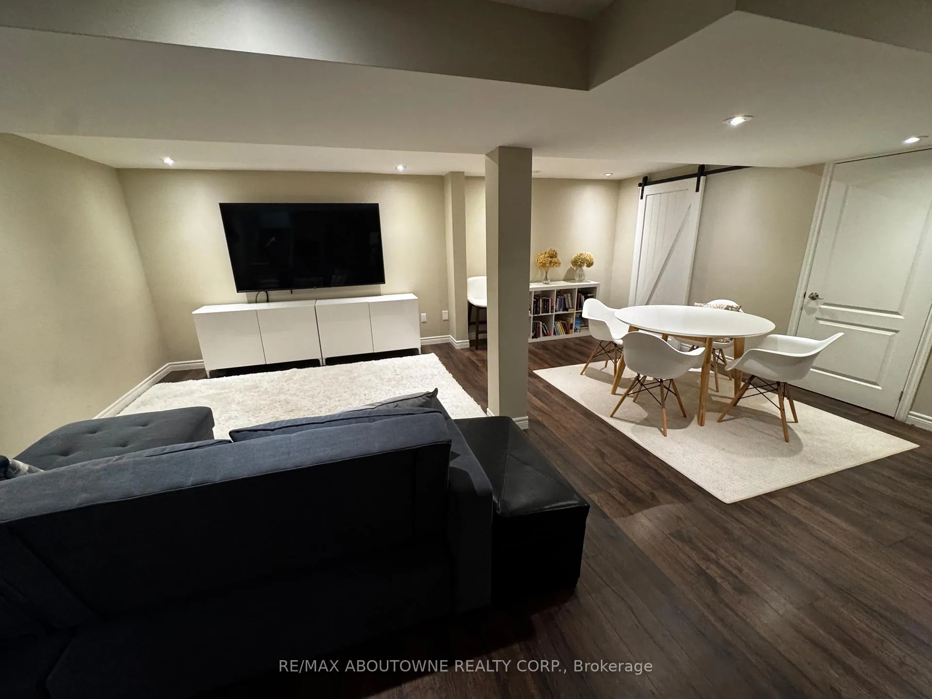 Photo 17 of 85 Earl Stewart Drive, Aurora, Bayview Wellington — HOMEH