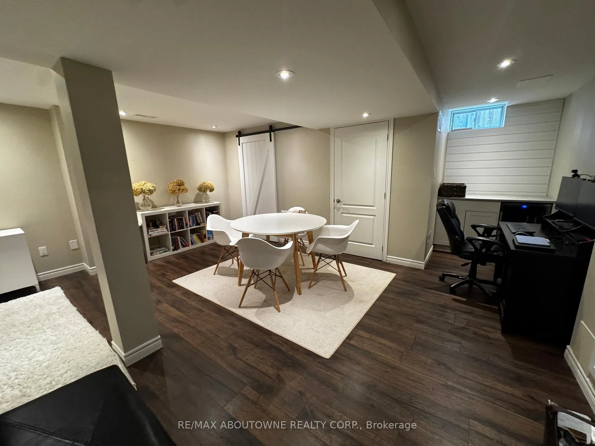 Photo 18 of 85 Earl Stewart Drive, Aurora, Bayview Wellington — HOMEH