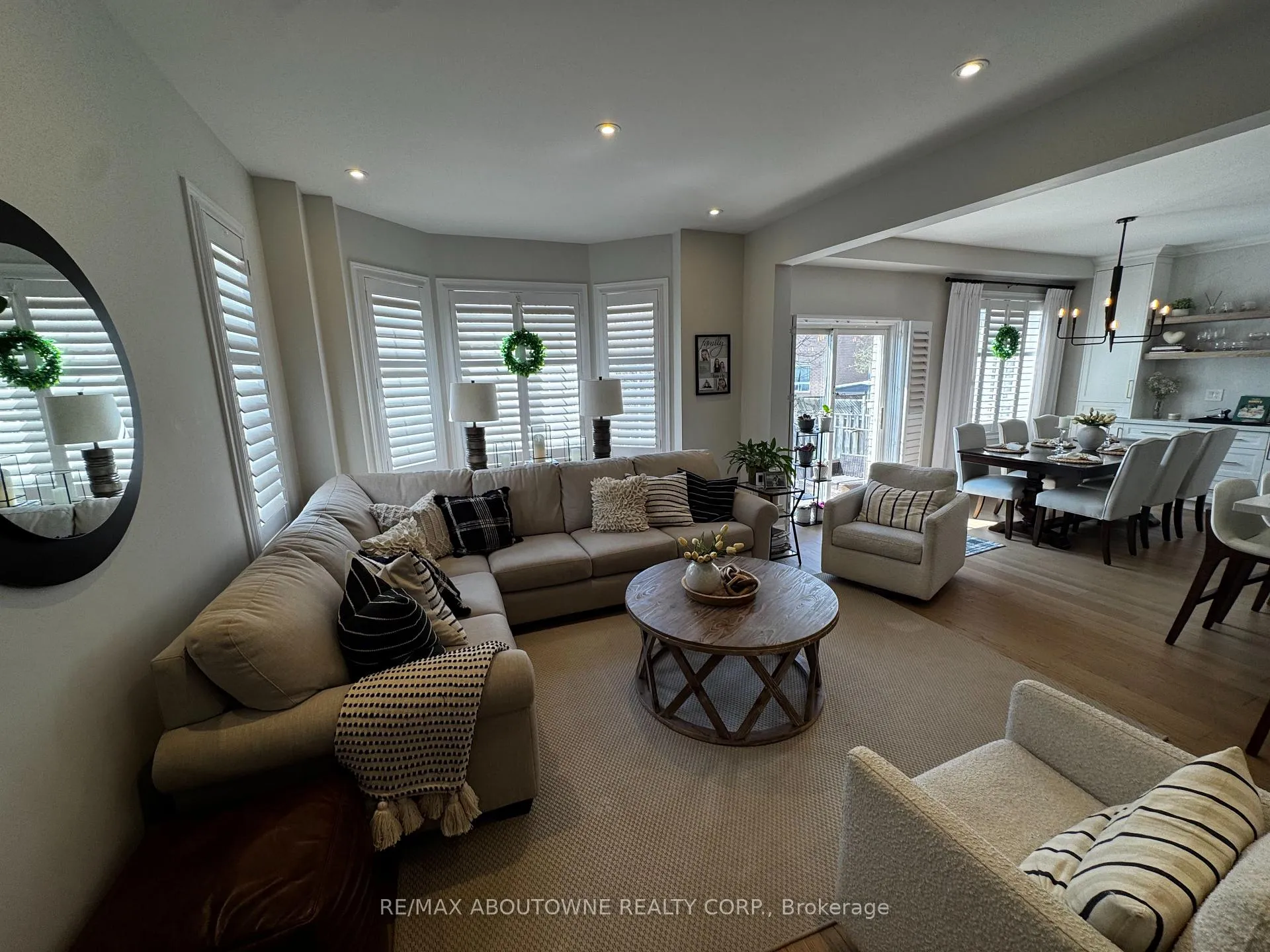 Photo 21 of 85 Earl Stewart Drive, Aurora, Bayview Wellington — HOMEH