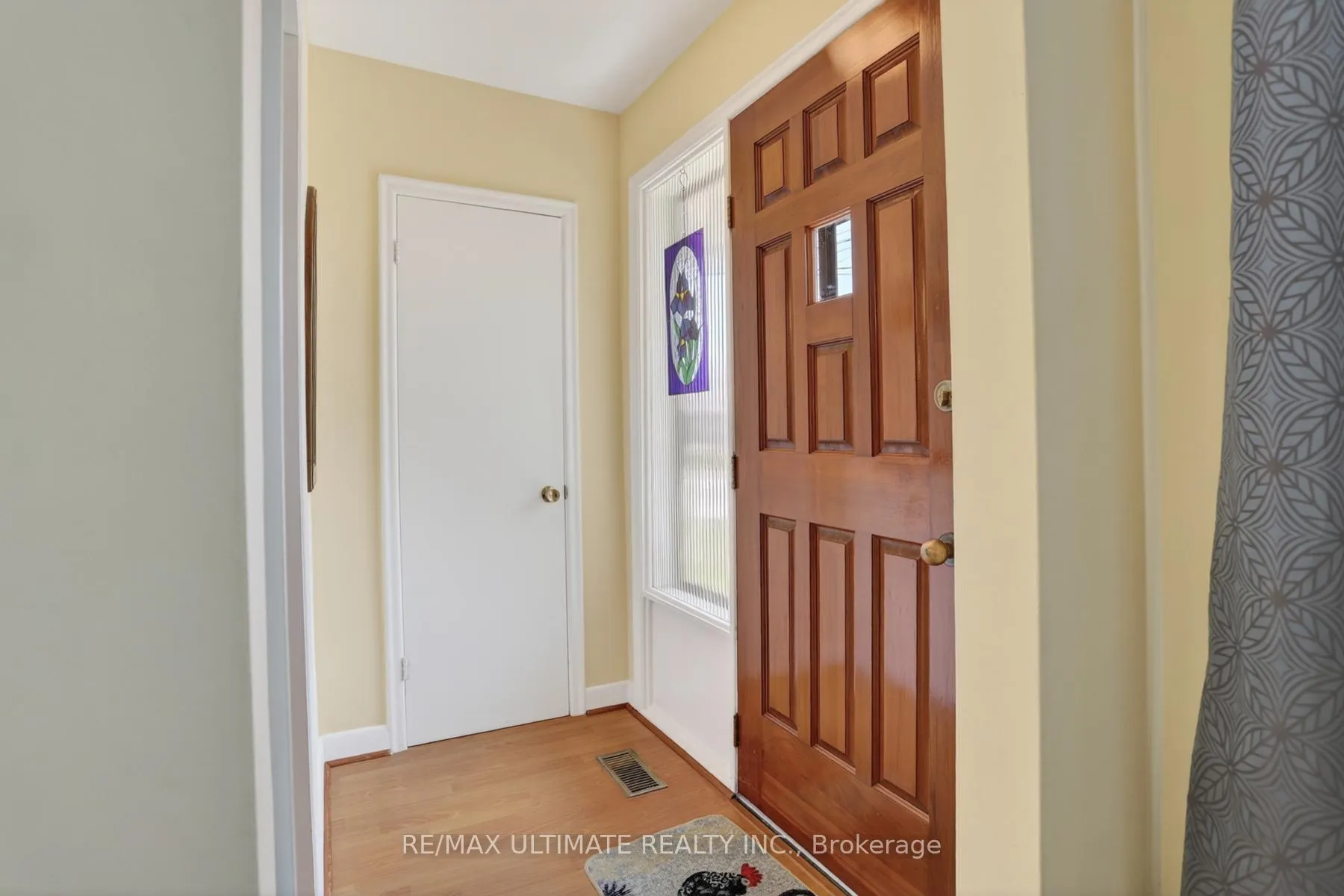 Photo 3 of 122 Nelson Street, Scarborough, Woburn — HOMEH