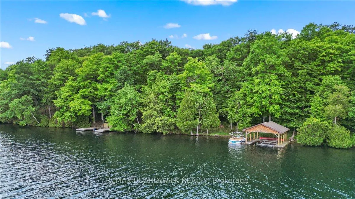 Photo 2 of 6296 Big Island, Rideau Lakes, Rideau Lakes (South Burgess) Twp — HOMEH