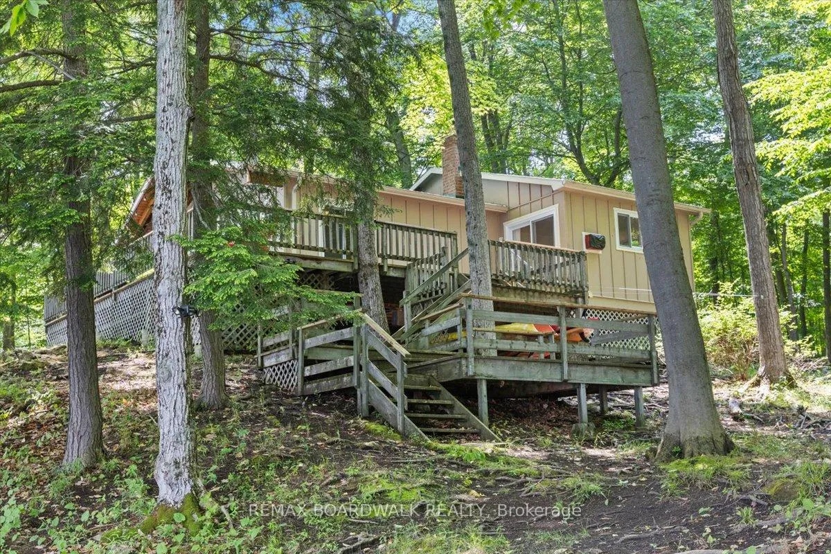 Photo 5 of 6296 Big Island, Rideau Lakes, Rideau Lakes (South Burgess) Twp — HOMEH