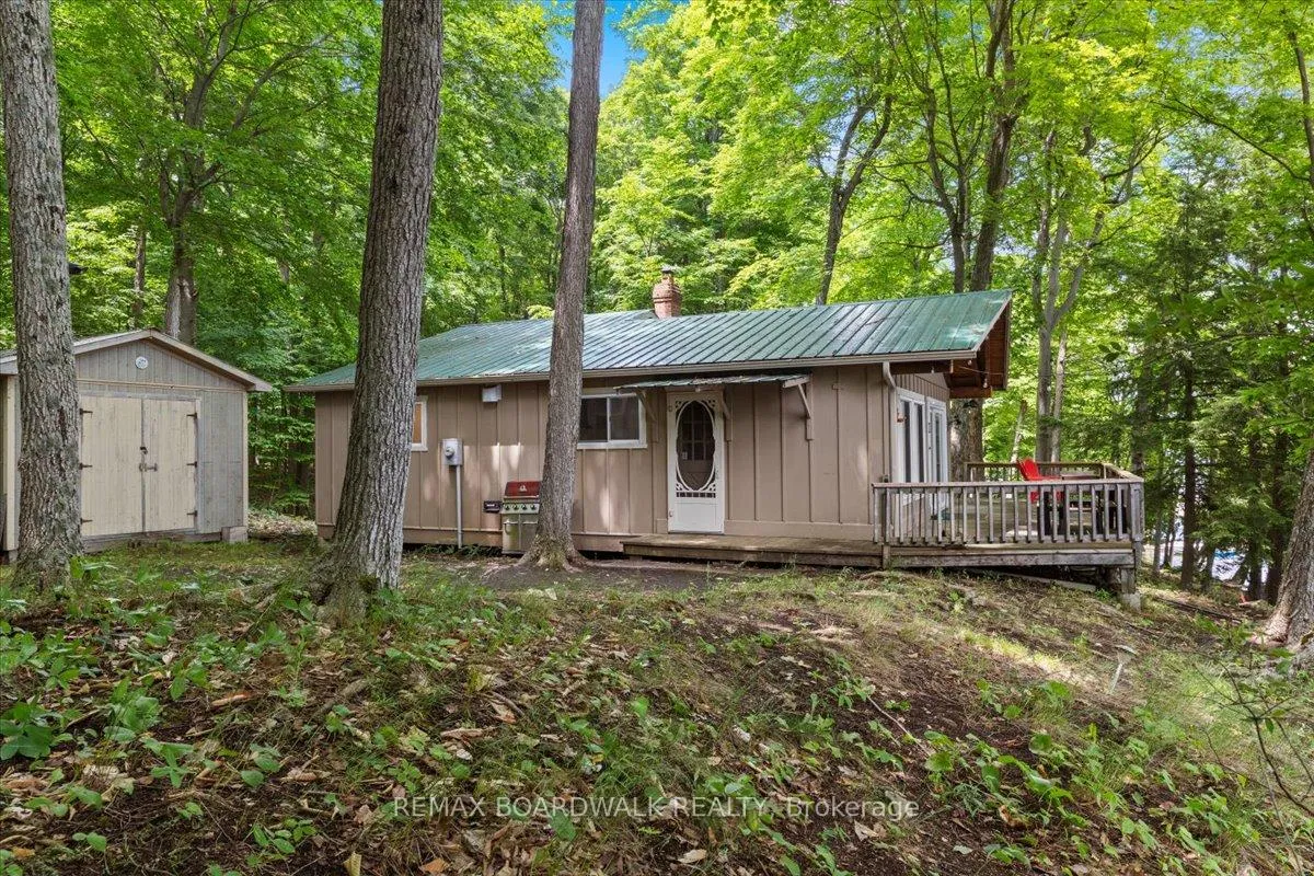 Photo 9 of 6296 Big Island, Rideau Lakes, Rideau Lakes (South Burgess) Twp — HOMEH